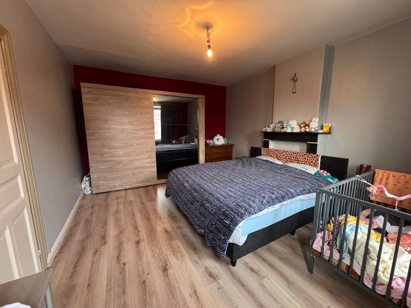 Ruime woning met tuin en magazijn/atelier foto 8