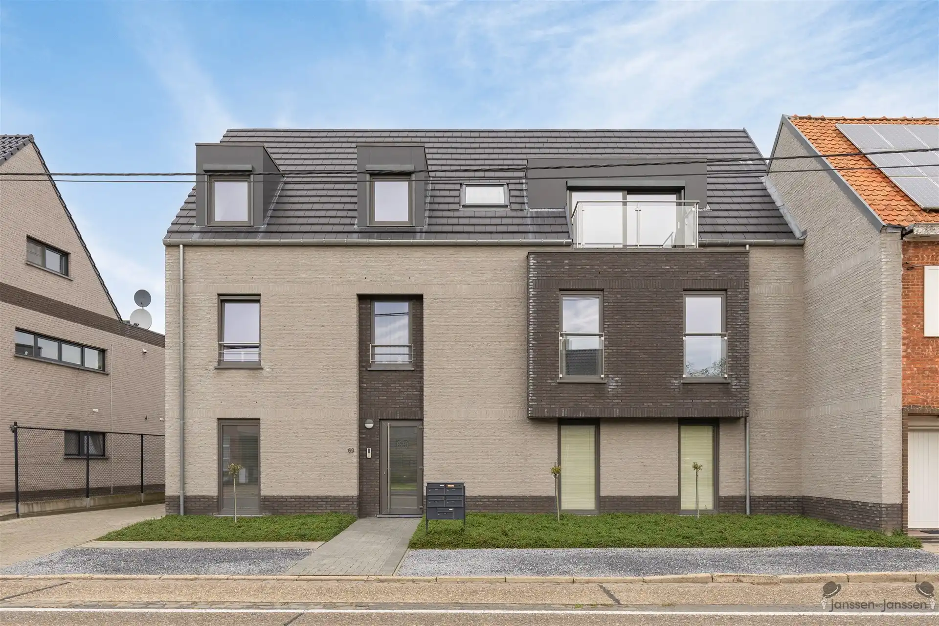 Ruim nieuwbouw appartement met 2 slaapkamers (bemeubeld)  foto 2