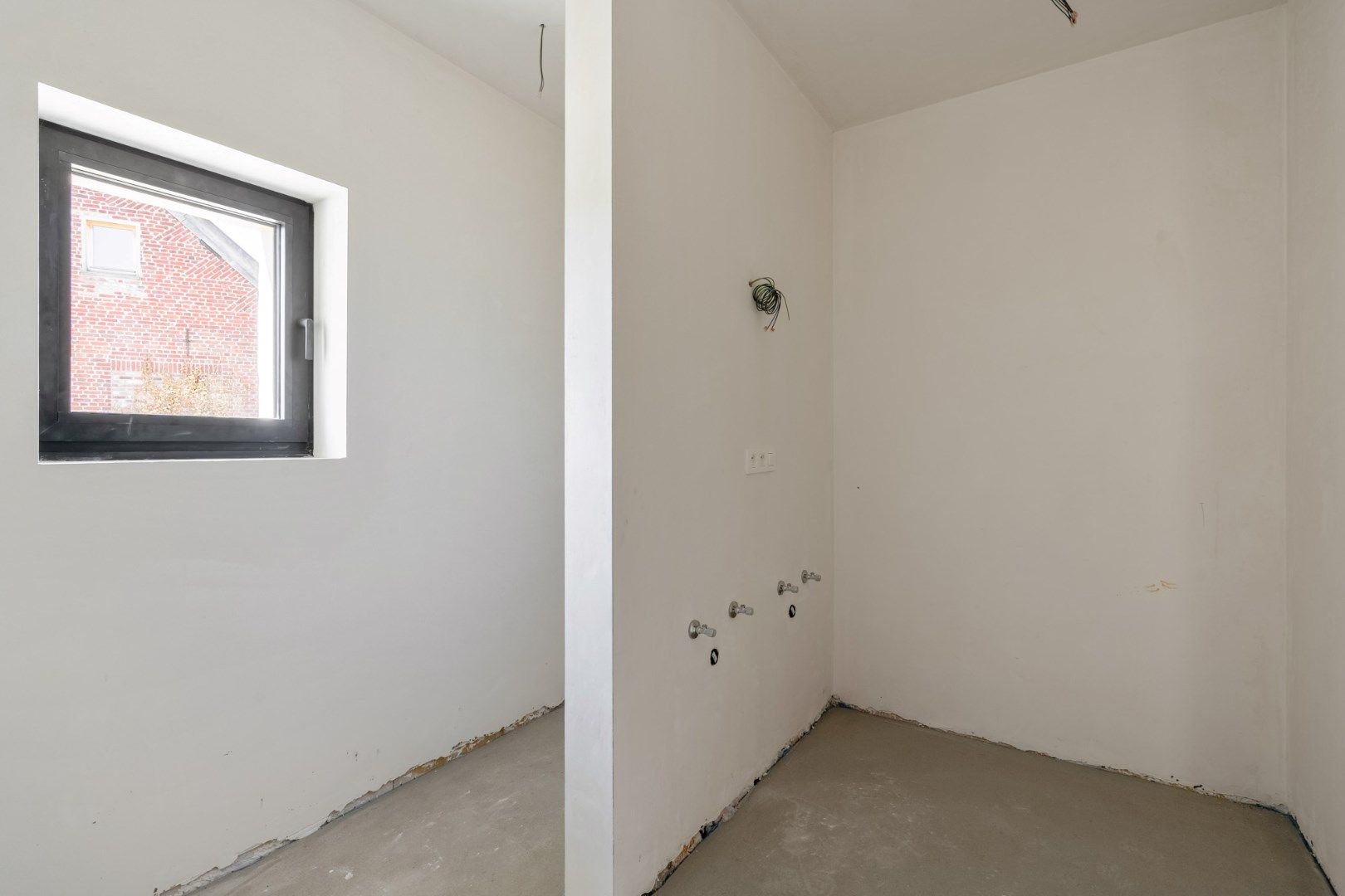 Exclusieve halfvrijstaande woning te koop na transformatie van bestaande hoeve naar 2 casco+ BEN-woningen!  foto 15