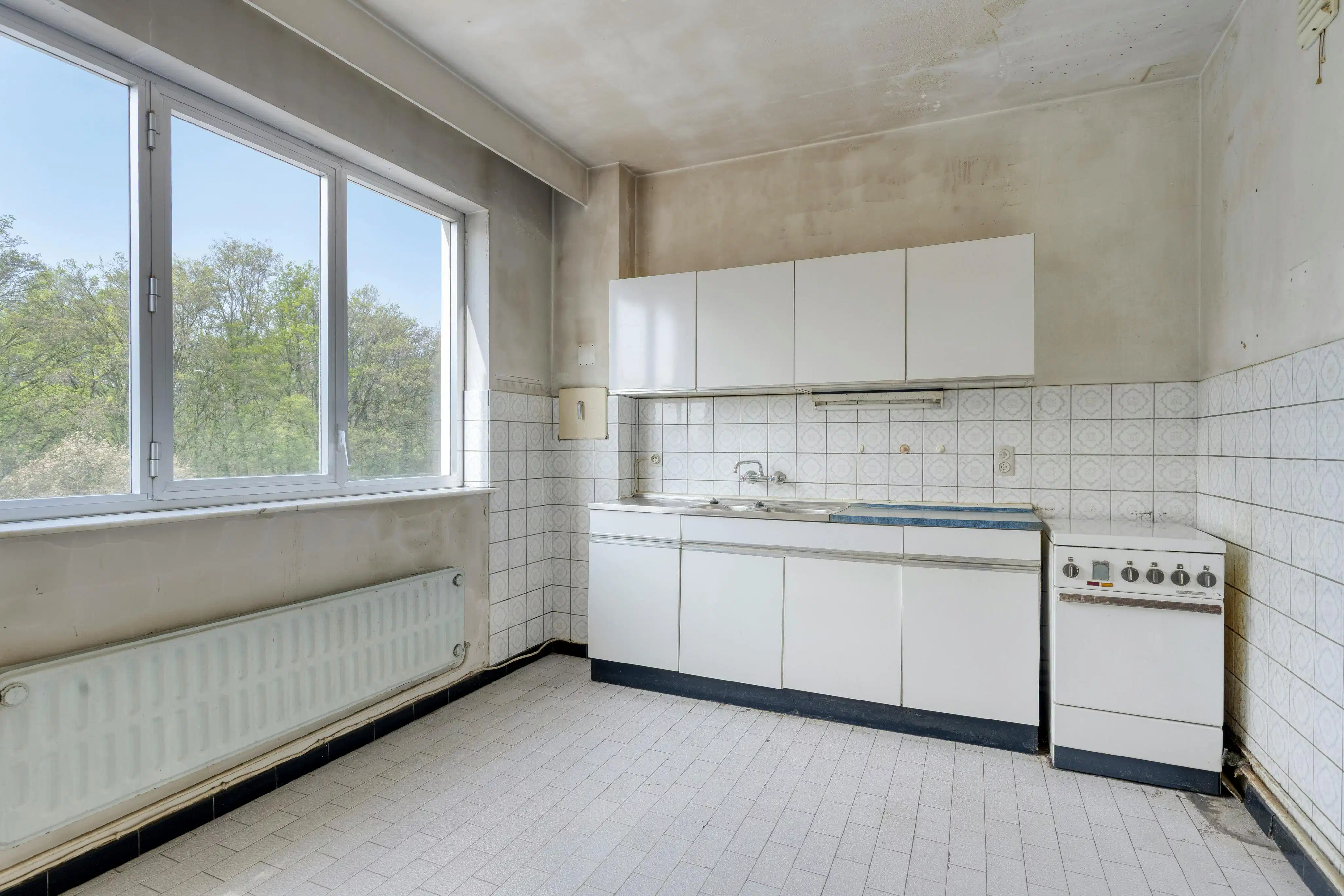 Appartement met 3 slaapkamers en parking te koop in Merksem! foto 7