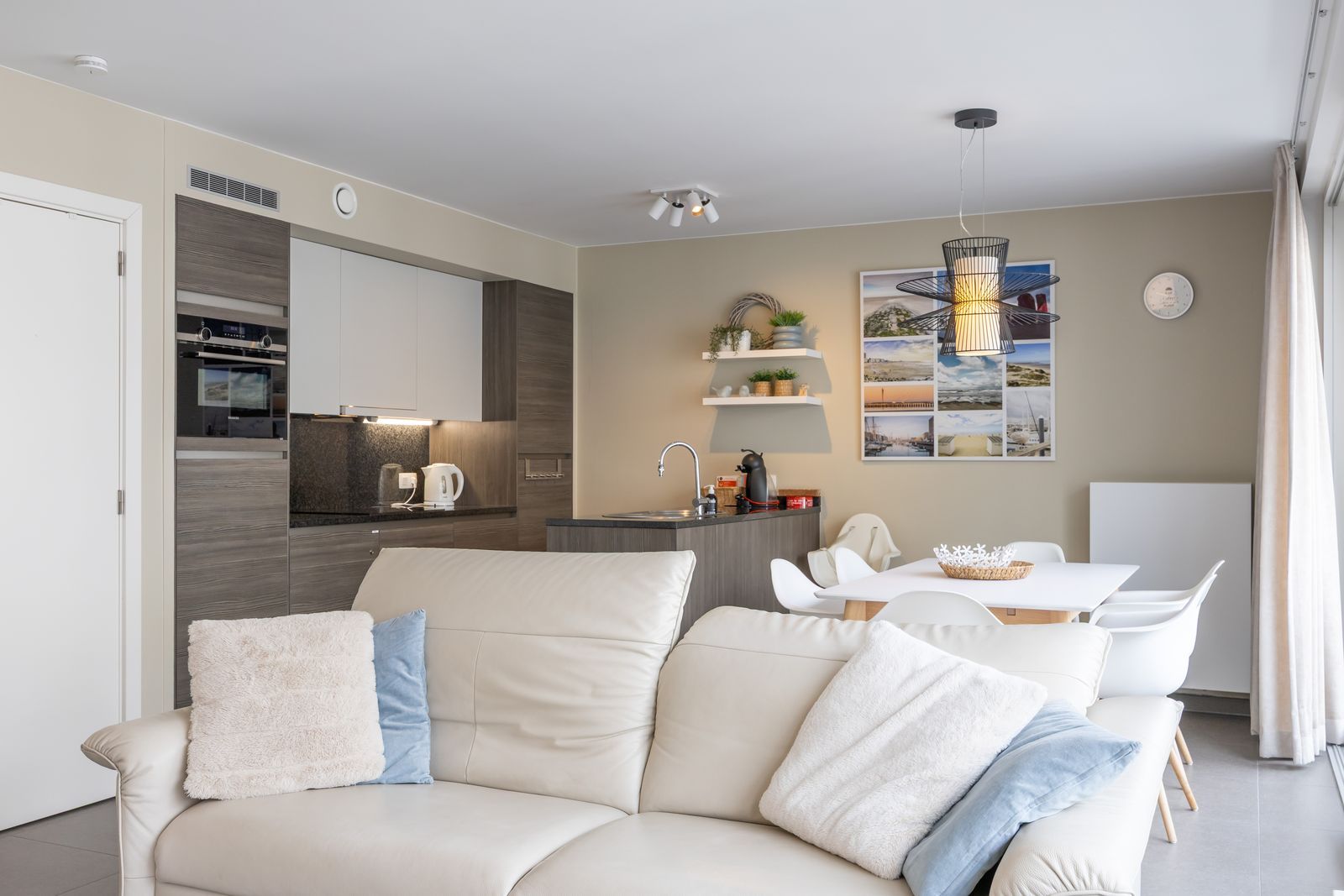 Modern en lichtrijk appartement met 2 slpk pal aan zee in jonge residentie foto 15