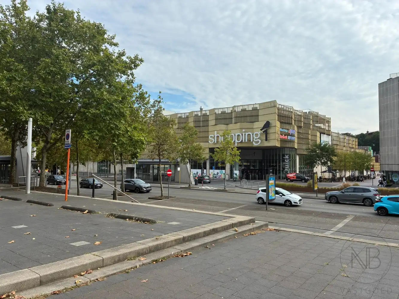 Commerciële handelsruimte te huur op toplocatie in Genk foto 8