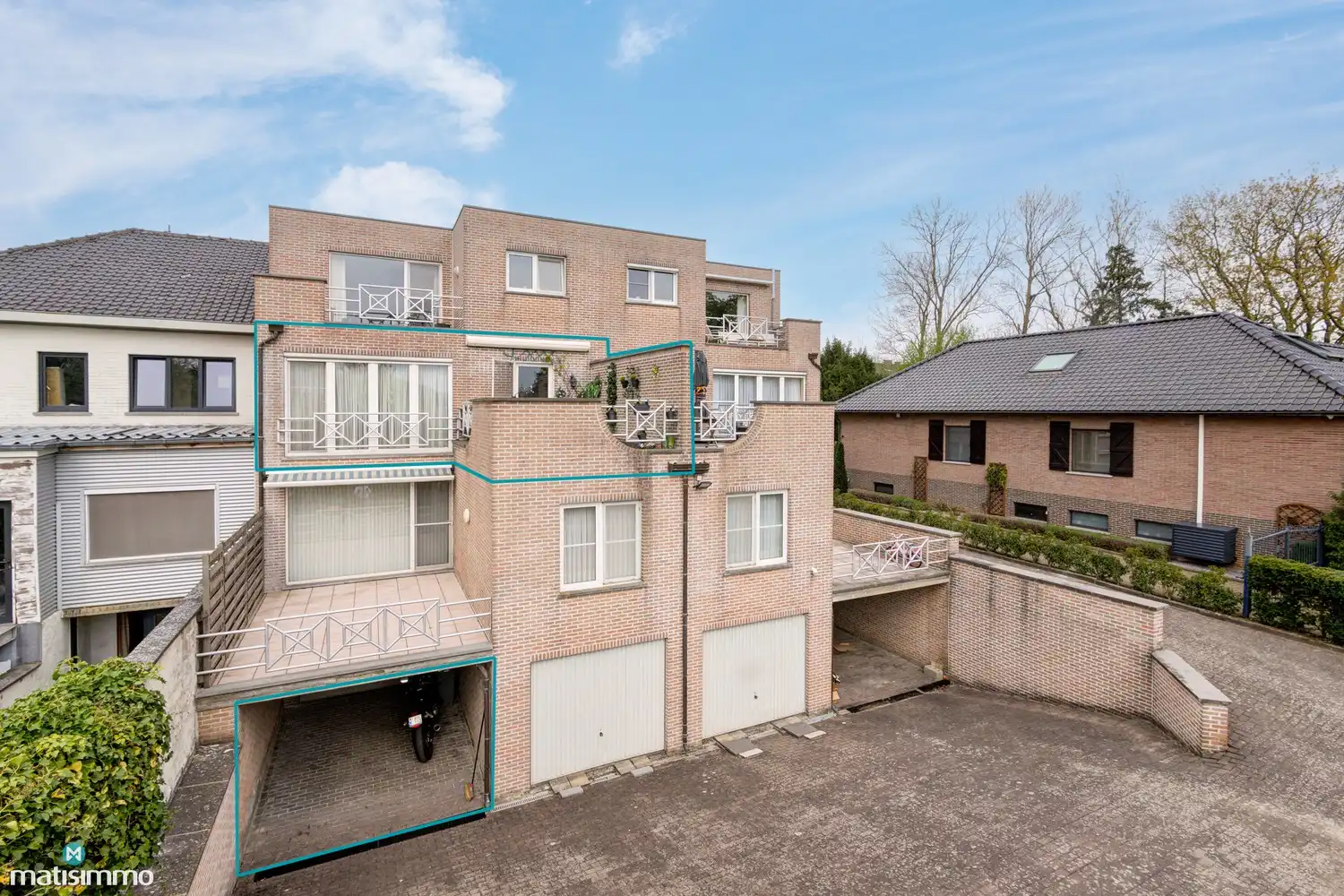 GOED ONDERHOUDEN APPARTEMENT MET GARAGE, KELDER EN RUIM ZUIDWESTGEORIËNTEERD TERRAS IN BILZEN foto 2