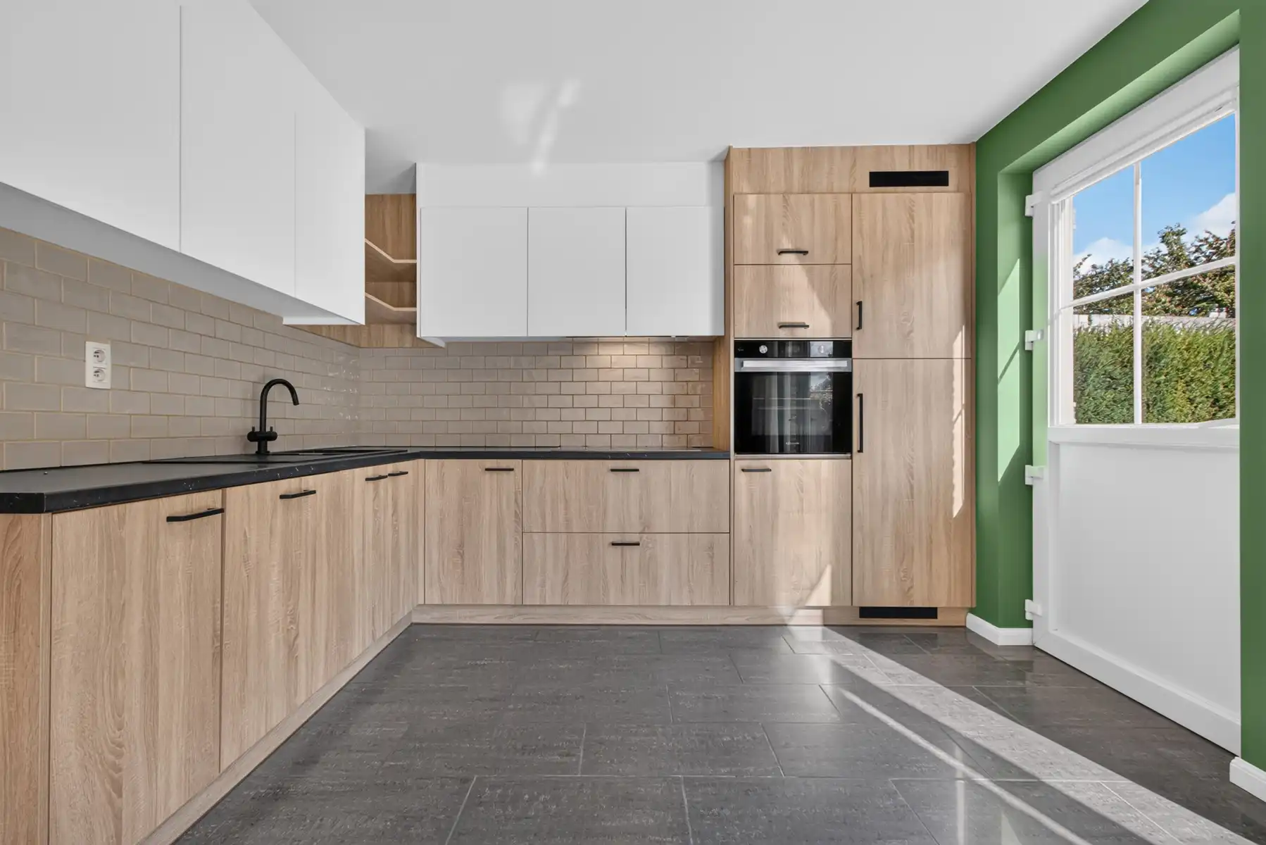 INSTAPKLARE WONING + 3 SLK + TERRAS + TUIN + KELDER + GARAGE foto 9