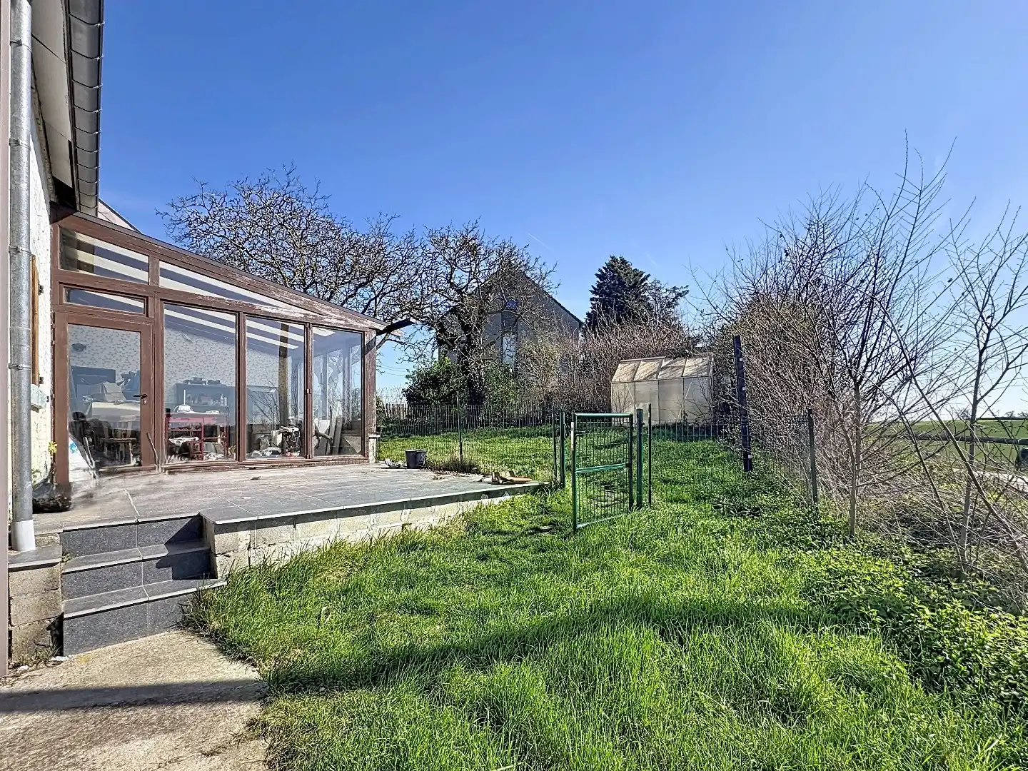 Ruime open bebouwing met zonnige tuin in Hoegaarden foto 18