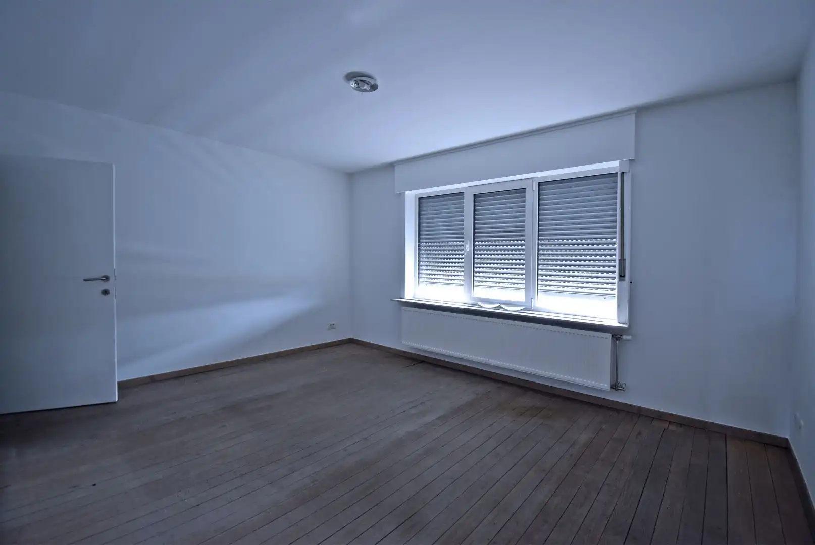 VOLLEDIG GERENOVEREERDE WONING foto 10