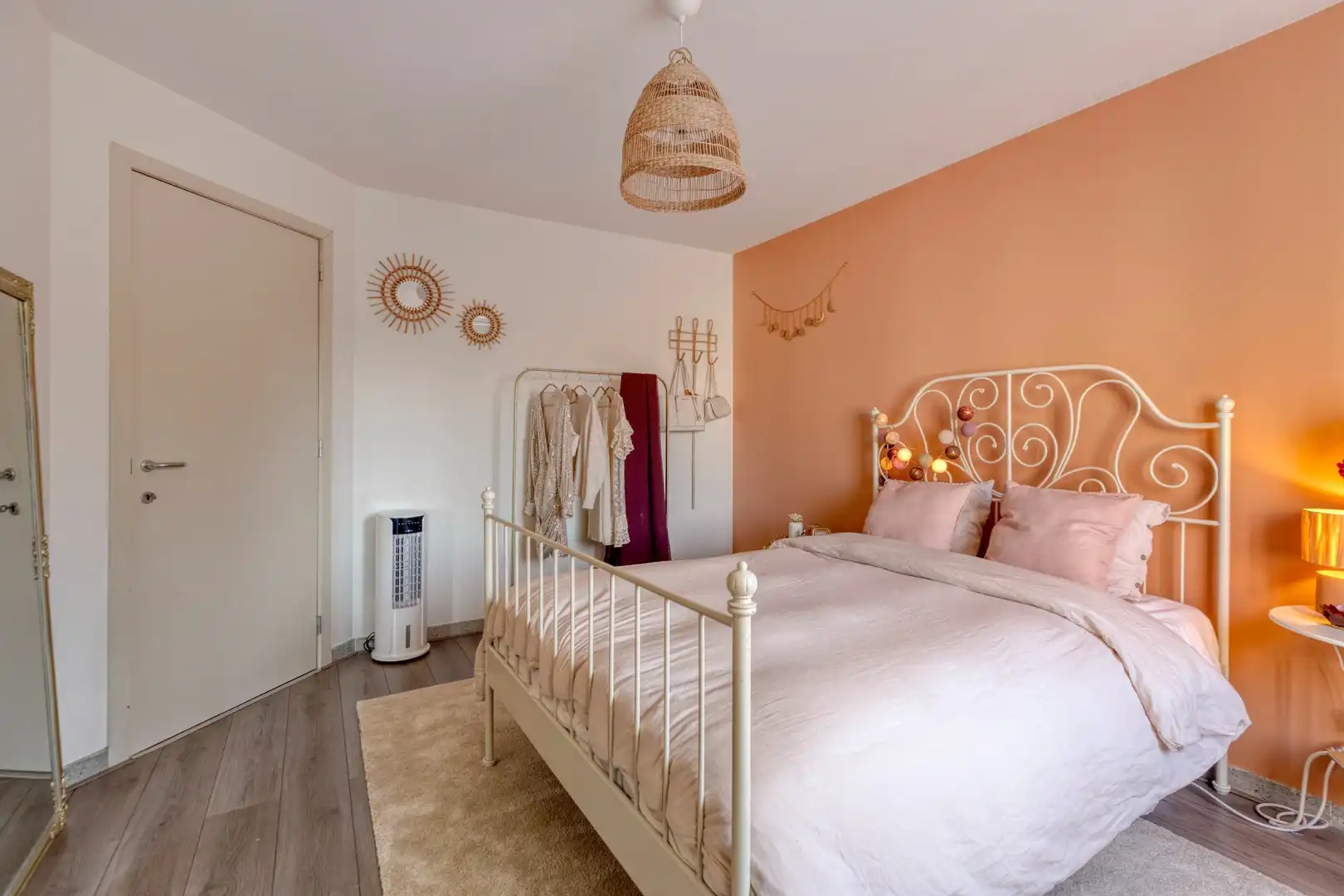 Karaktervol en instapklaar appartement met 2 slaapkamers, terras én garage in het centrum van Zutendaal. foto 21