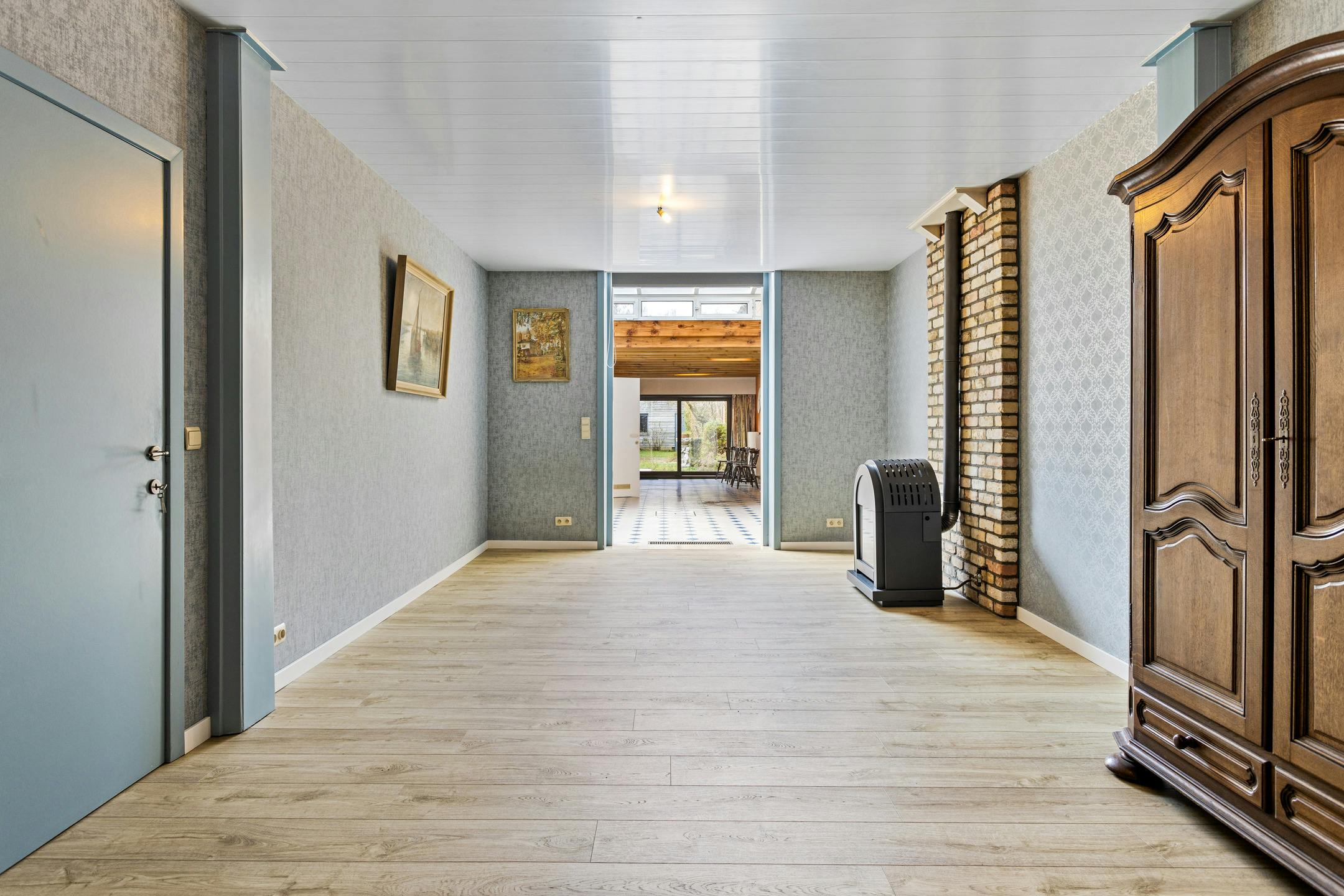 Ruime woning met 4 slaapkamers en leuke tuin in Roeselare! foto 5