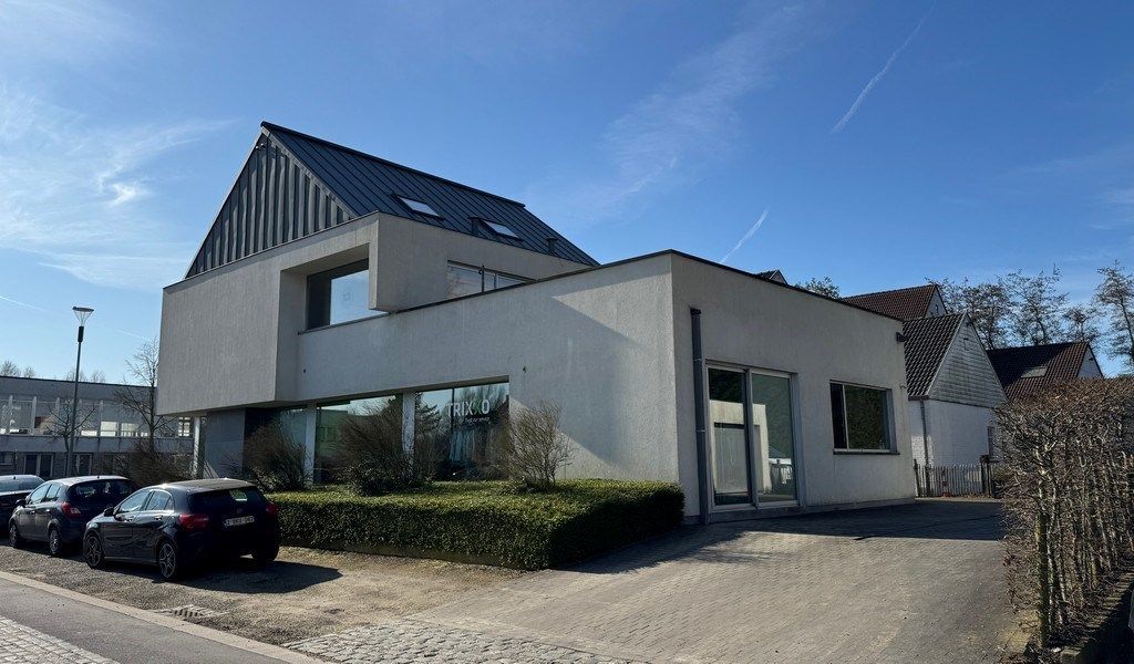 Commercieel kantoor/handelsruimte te huur op toplocatie in Sint-Martens-Latem foto 14