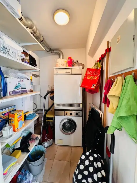 Ruim woonappartement met 3 slaapkamers en carport foto 20