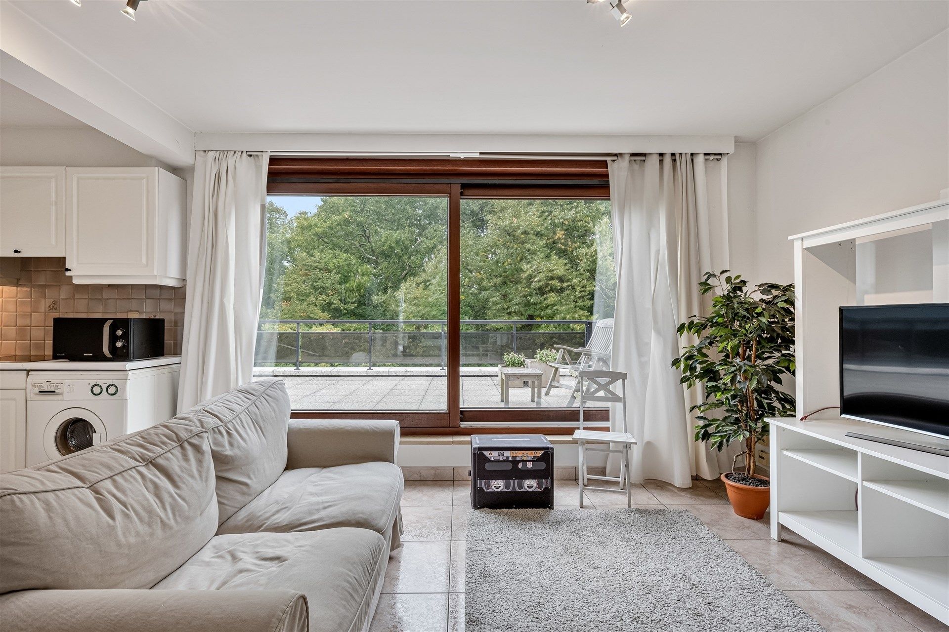 Instapklaar appartement met fantastisch terras! foto 3