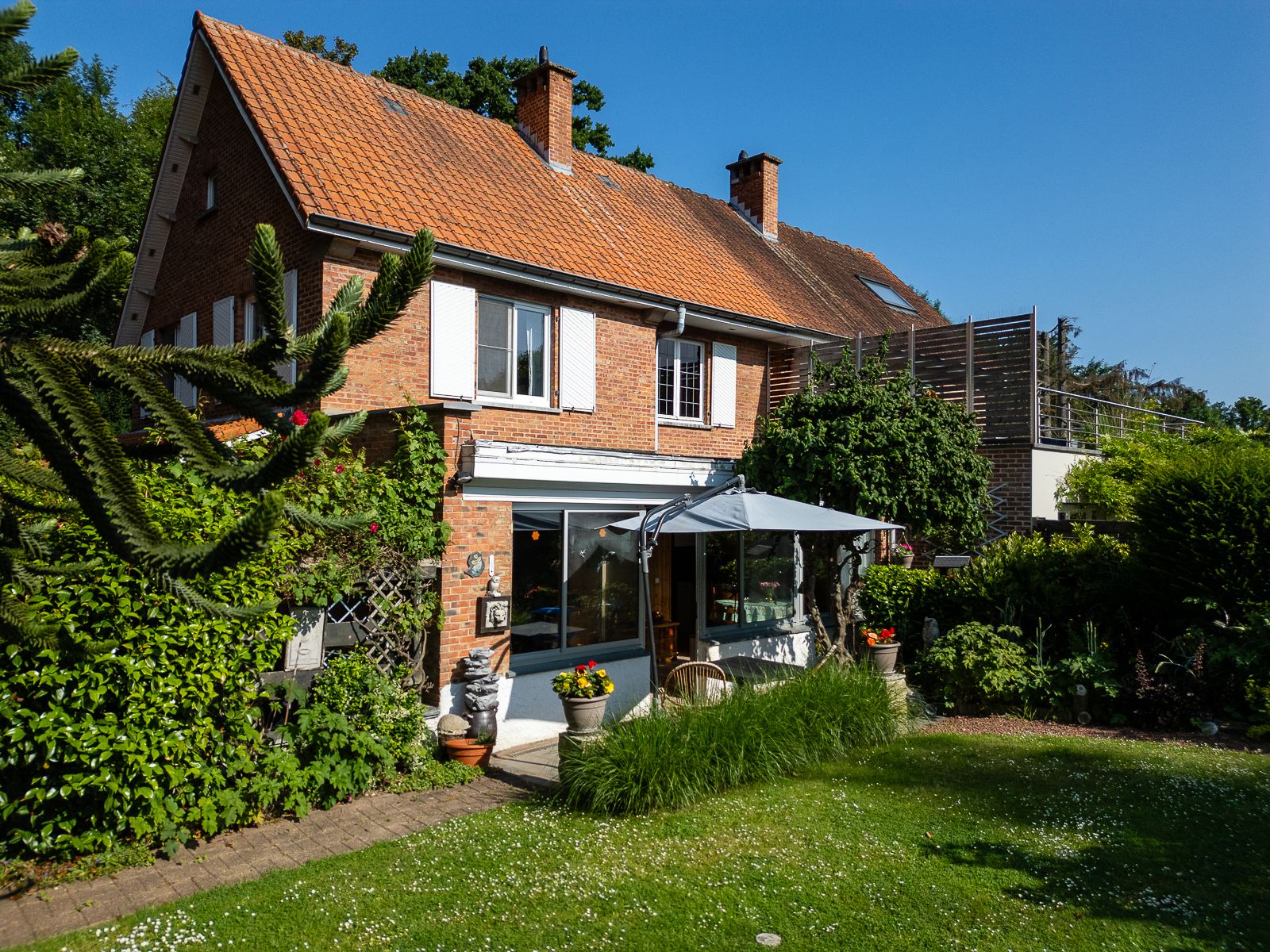 Charmante woning met karakter in een rustige omgeving foto 2