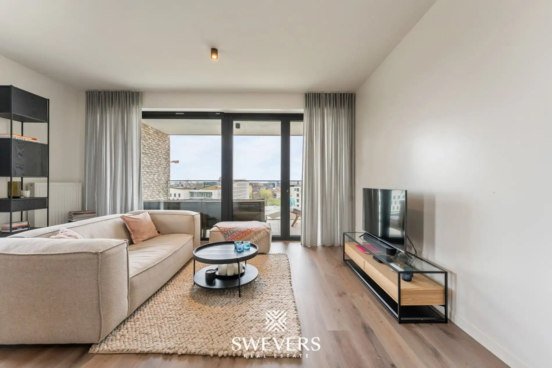 Luxueus, energiezuinig appartement met zonnig terras met skyline in centrum Hasselt  foto 2