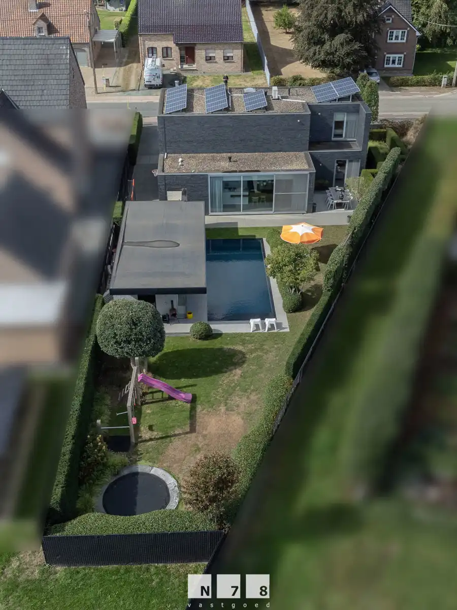 STIJLVOLLE VILLAWONING MET VERWARMD ZWEMBAD & POOLHOUSE OP 9A85CA IN ROTEM. foto 36