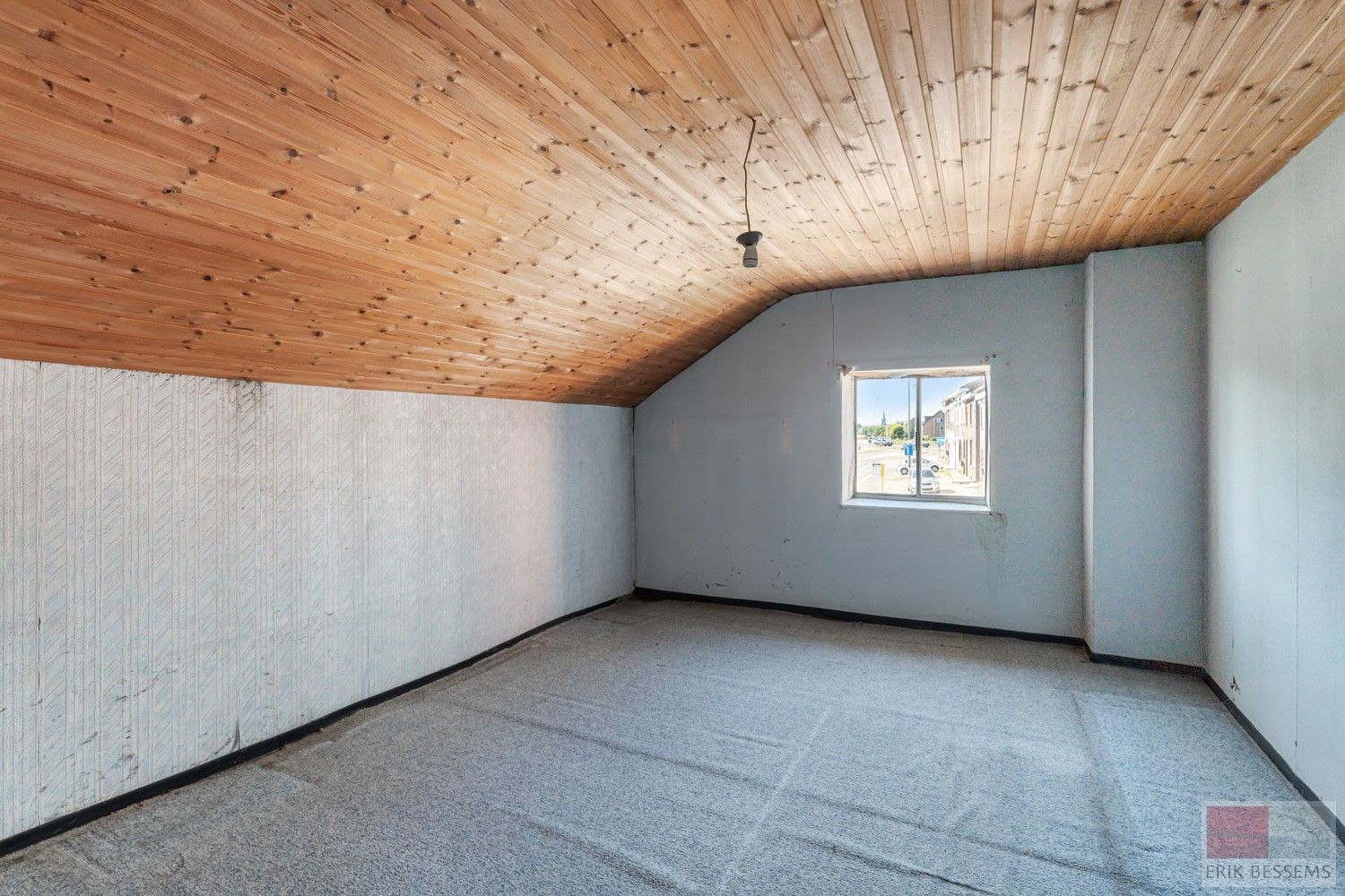 Charmante renovatiewoning met authentieke details en karaktervolle gevel. foto 19