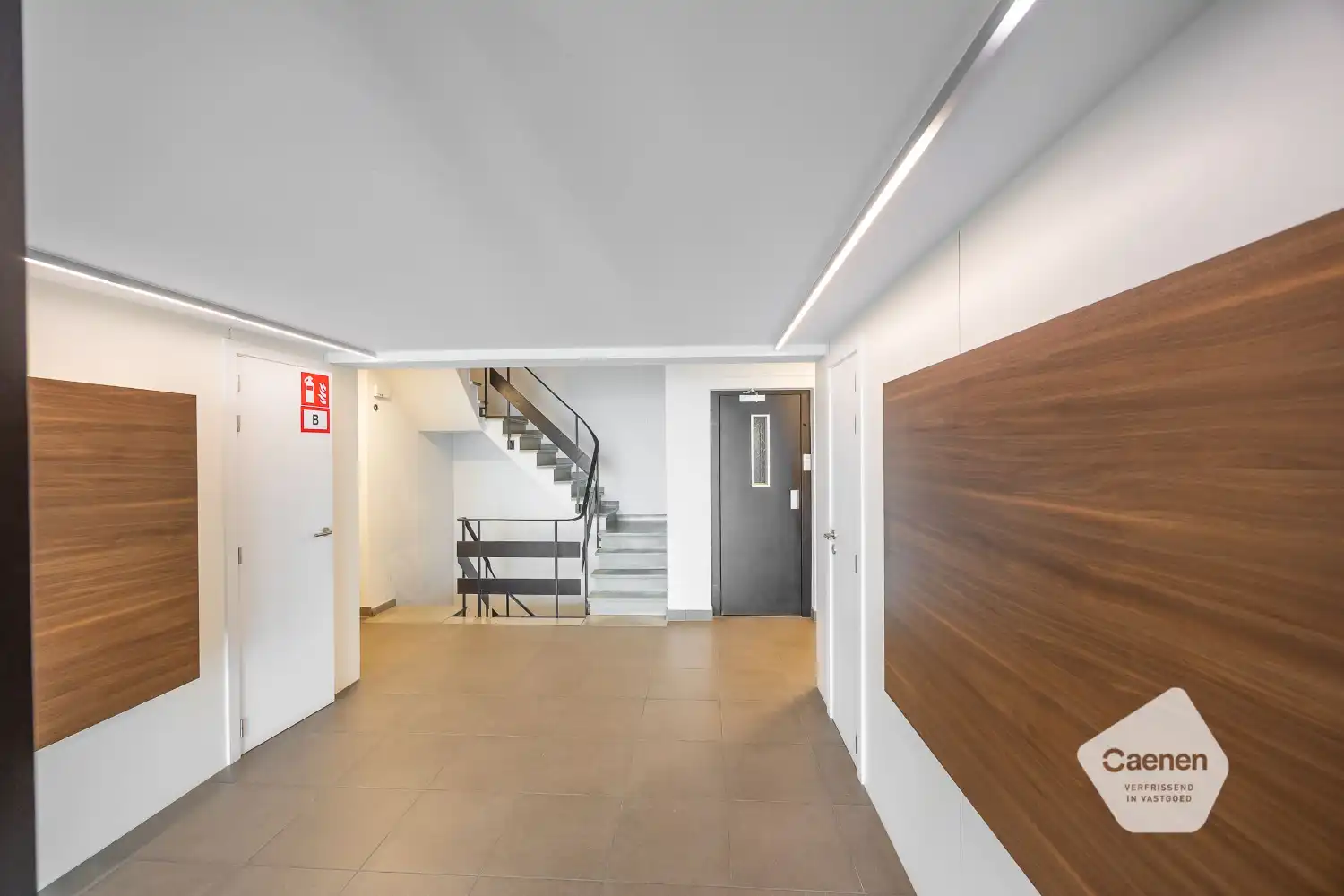 Unieke studio met frontaal zeezicht te koop op topligging! foto 12
