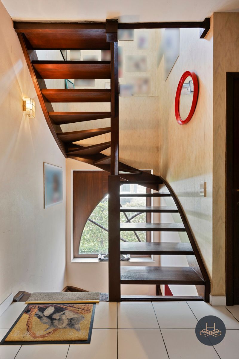 Ruime woning met handelsruimte en veel potentieel foto 4