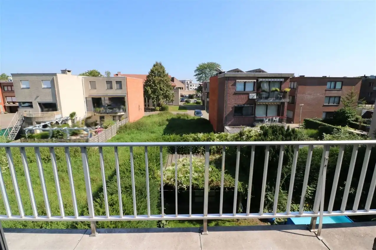 Zonnig appartement met 2 slaapkamers en garage op zeer goede, rustige locatie foto 27