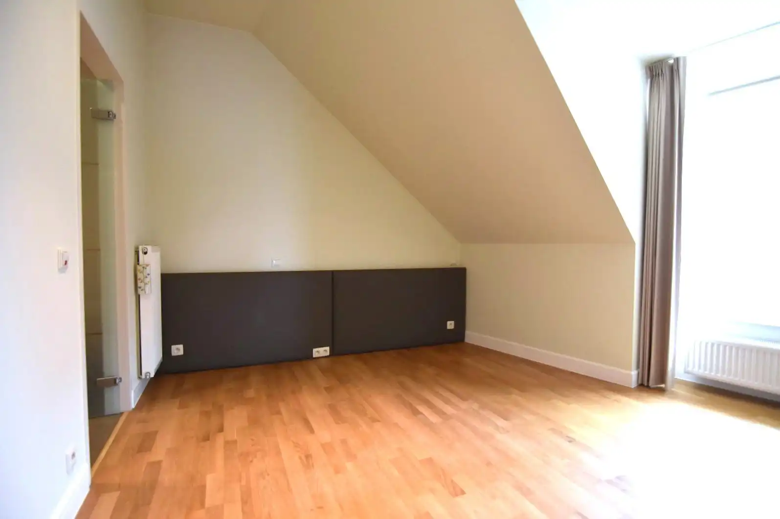 Luxe hoekappartement aan stadspark foto 11