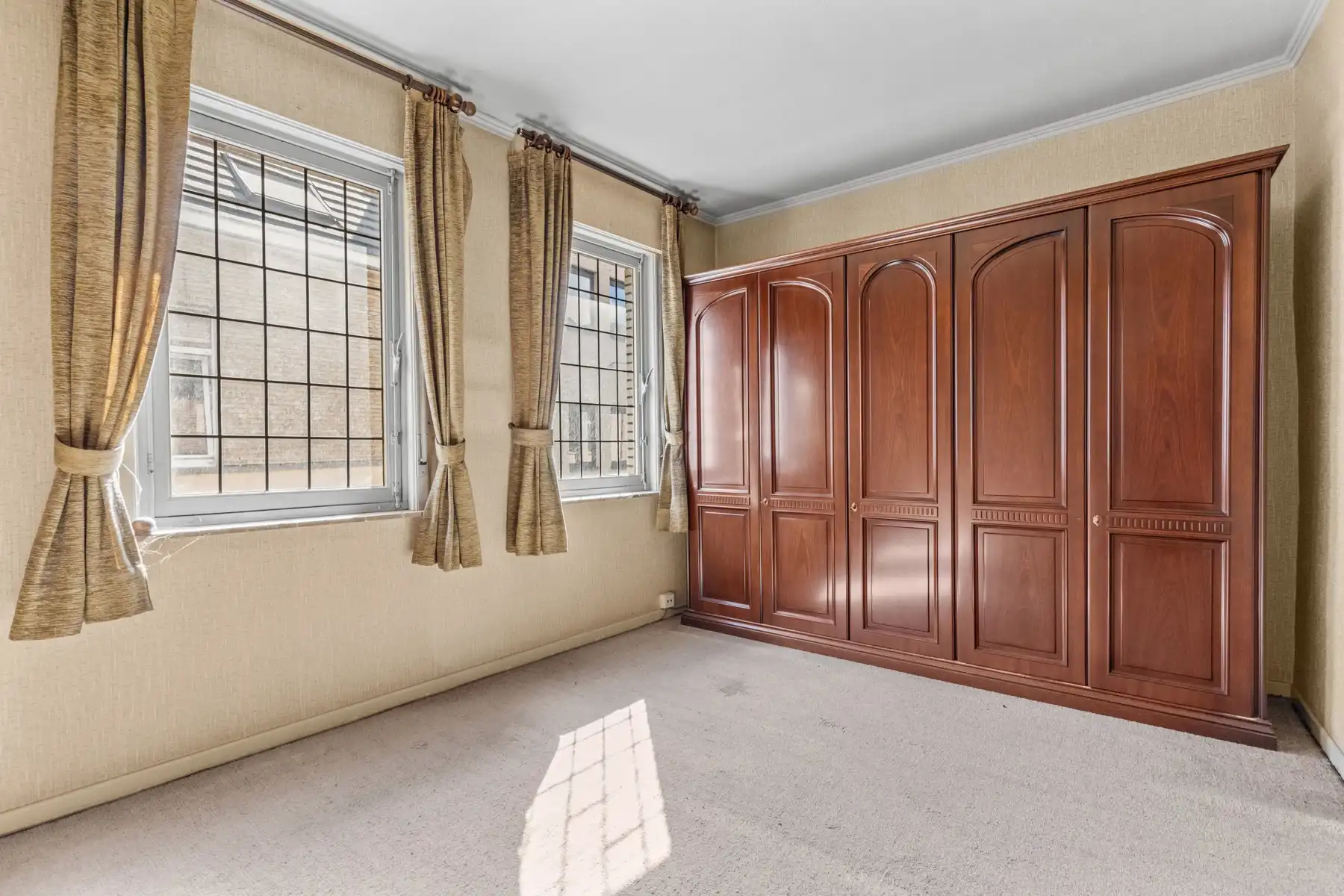 Handelshuis in dé winkelstraat van Wetteren! foto 12