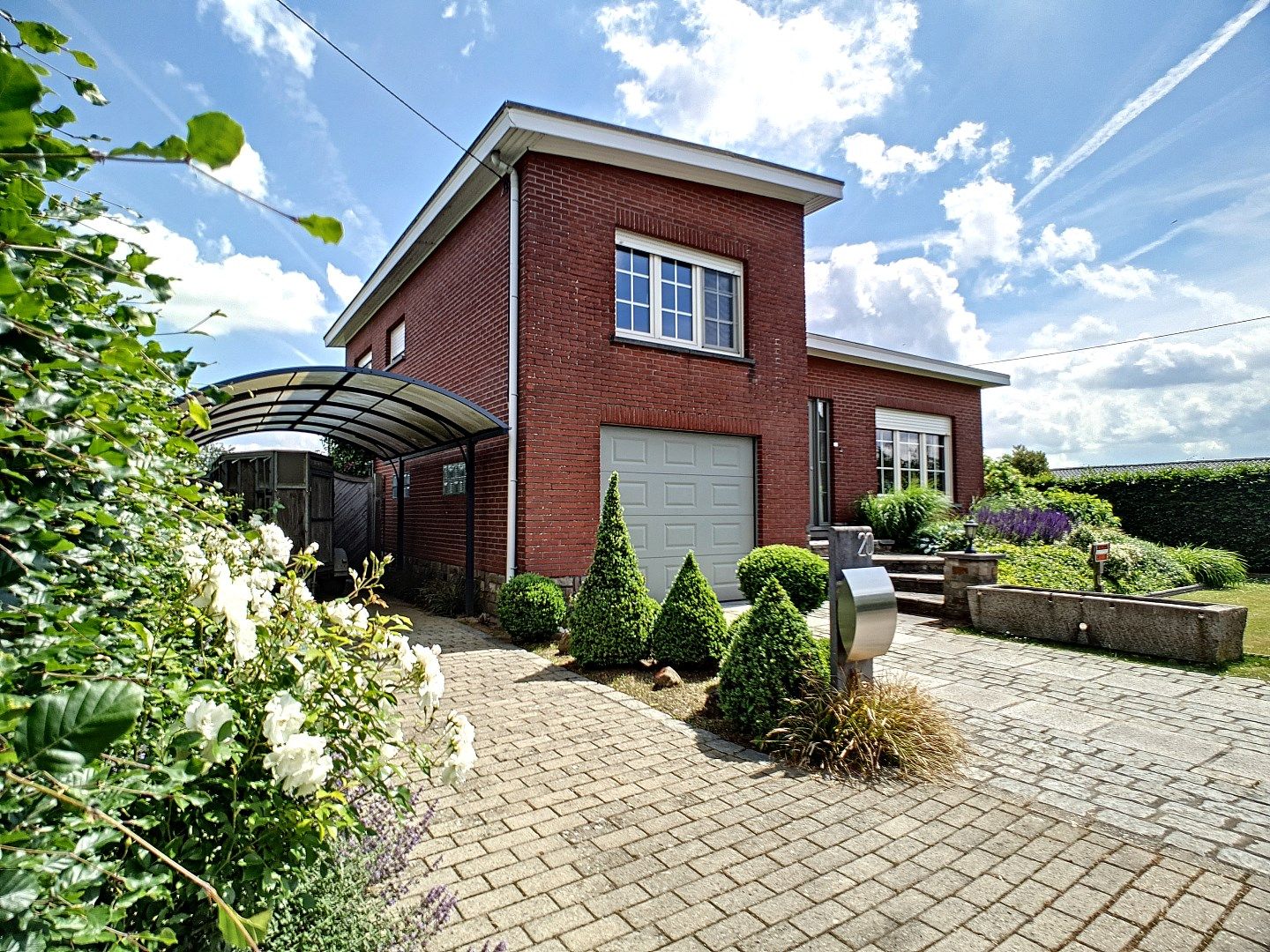 Idyllische woning met stallen en grond te Bertem foto 1