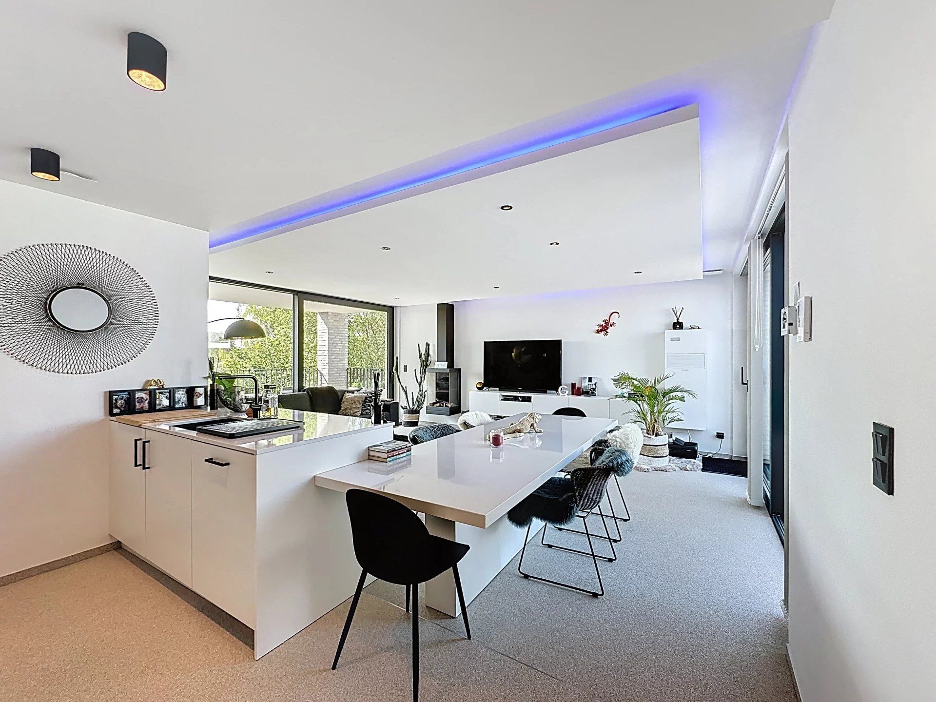 Modern dakappartement met 2 terrassen, prachtig uitzicht en luxueuze afwerking. foto 8