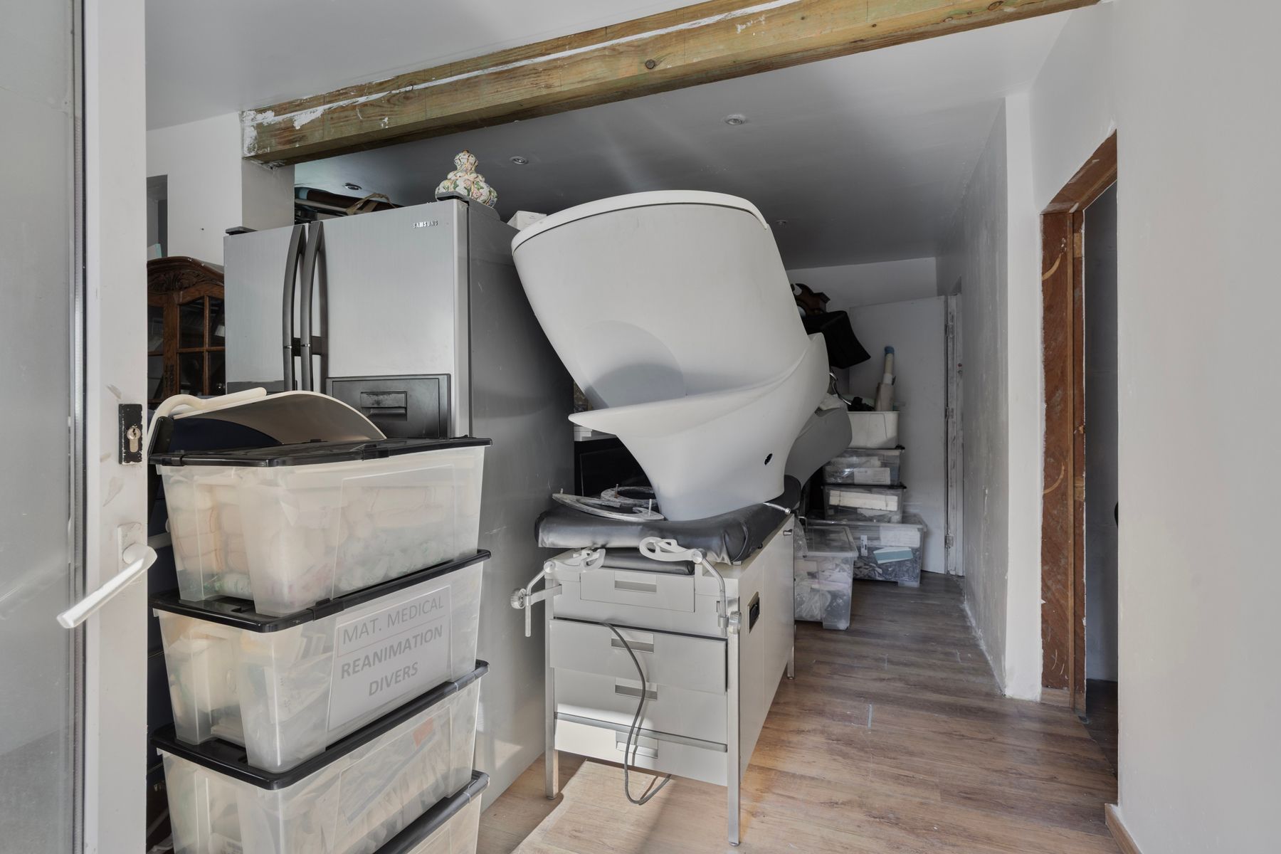 Instapklare halfopen bebouwing met vijf slaapkamers foto 23