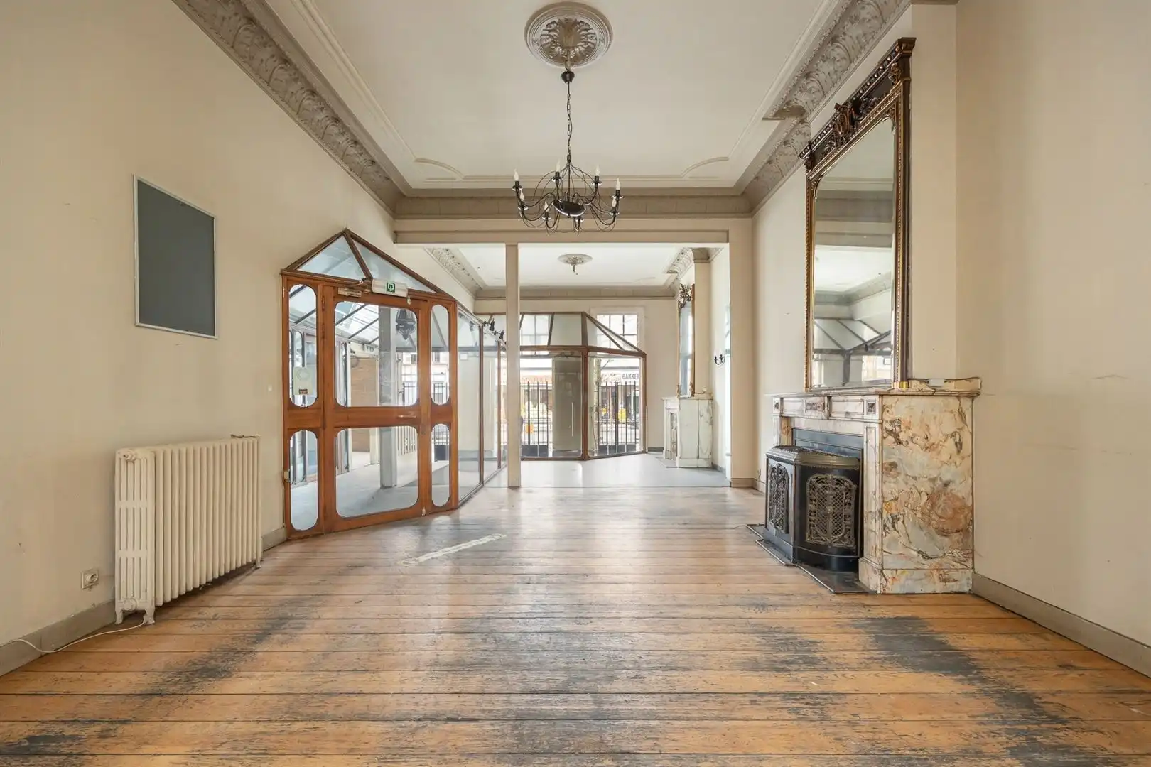 NEO-CLASSICISTISCH HERENHUIS bij parken foto 10