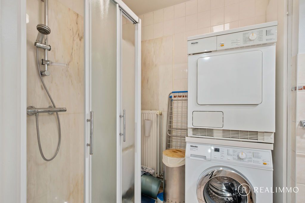 Instapklaar appartement met staanplaats en berging foto 8