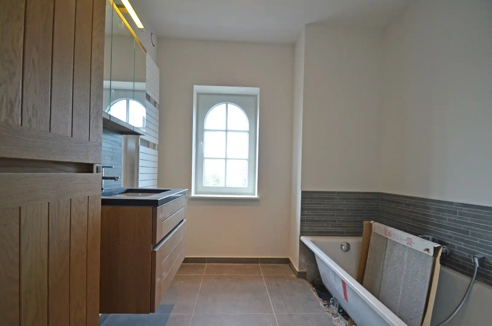 Instapklare, ongemeubelde woning gelegen in het gegeerde Duinenwater foto 8