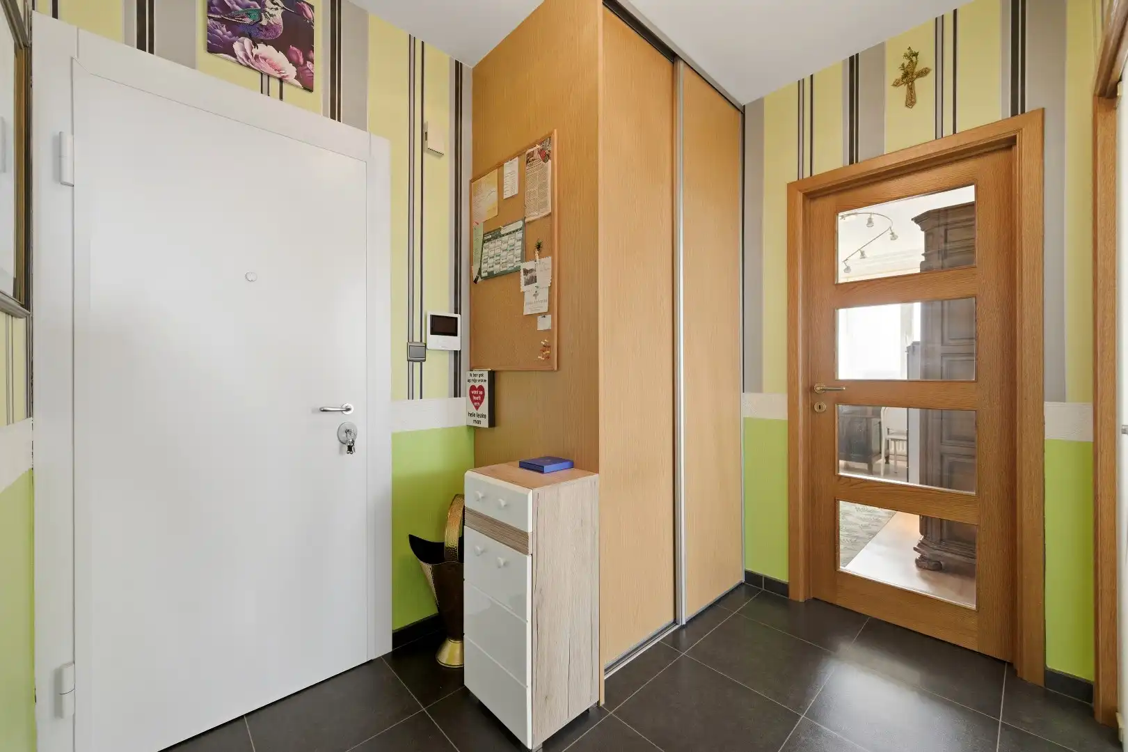 Instapklaar appartement met 2 slaapkamers op een ideale locatie te Tienen foto 3