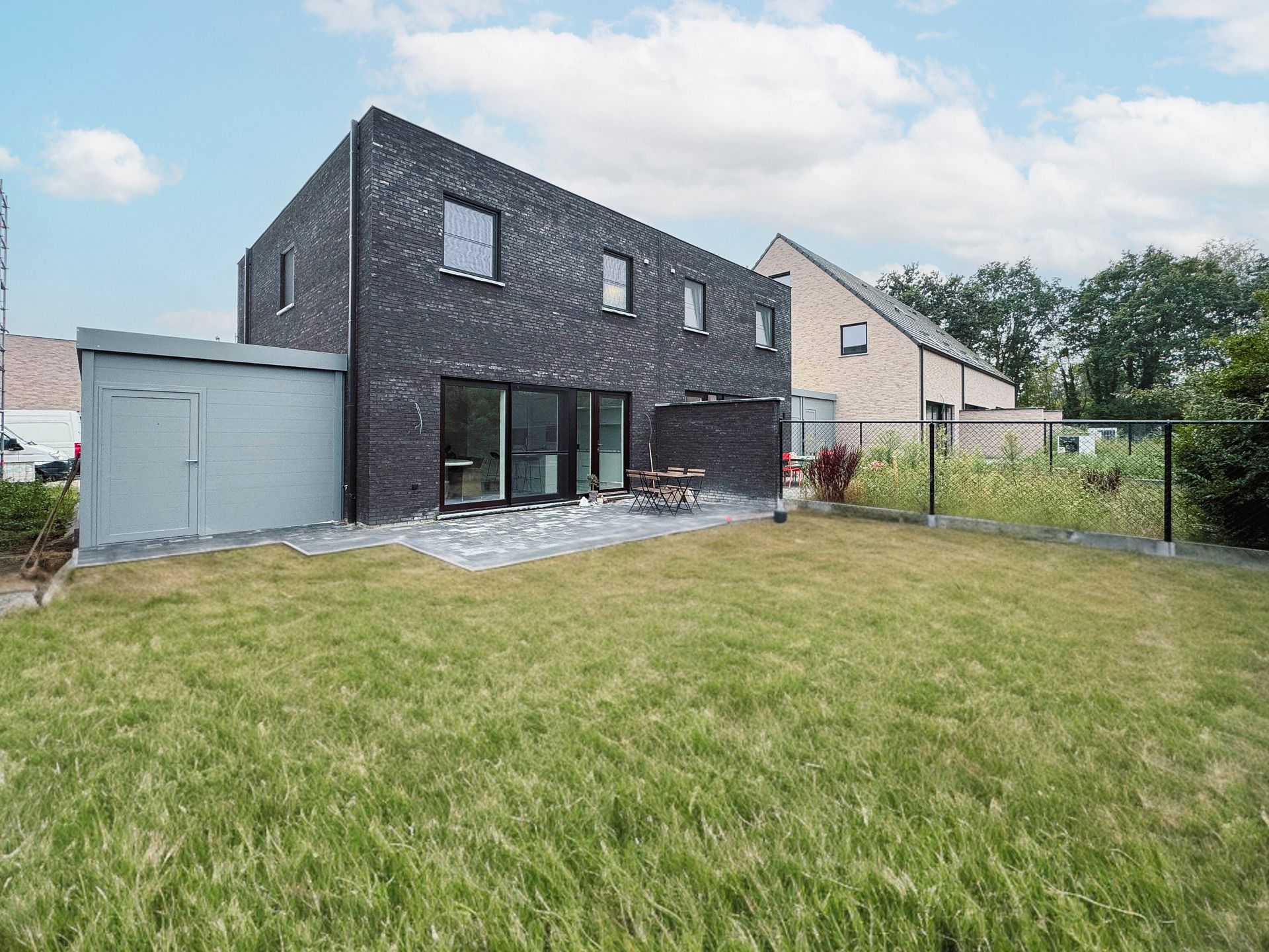 Afgewerkte nieuwbouwwoning met 3 slaapkamers foto 18