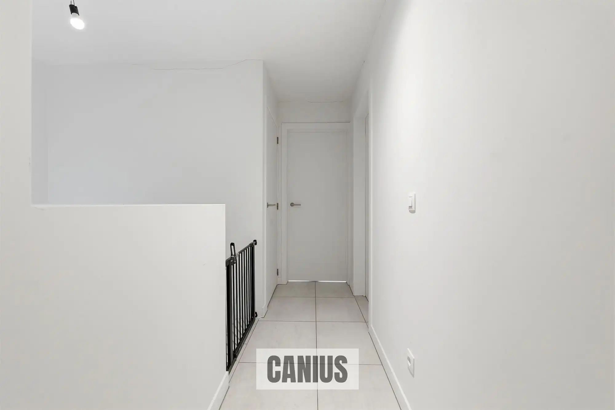 MODERNE WONING MET 3 SLKS & TUIN foto 8