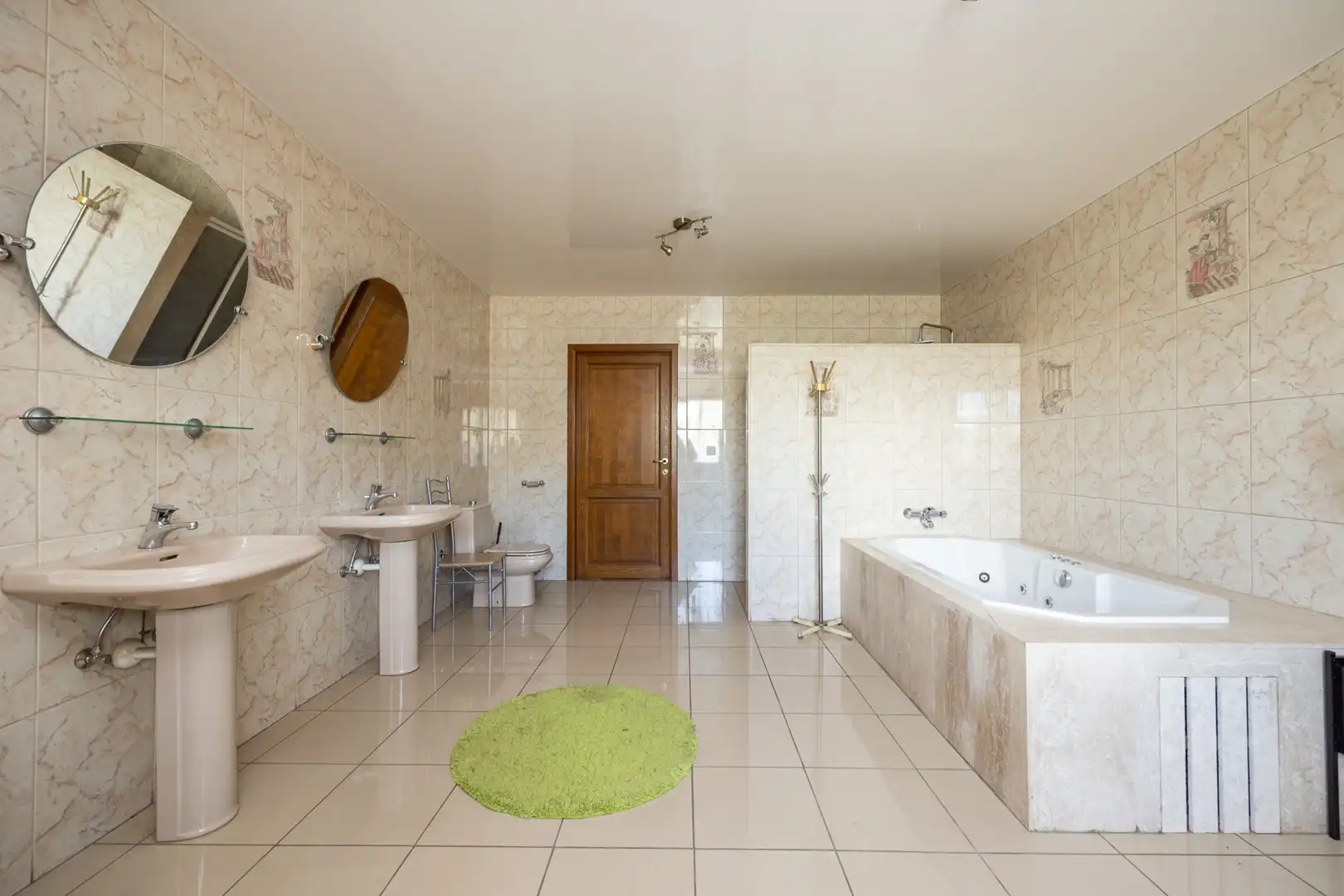 Vrijstaande woning met veel ruimte, omgeven door groen. foto 14