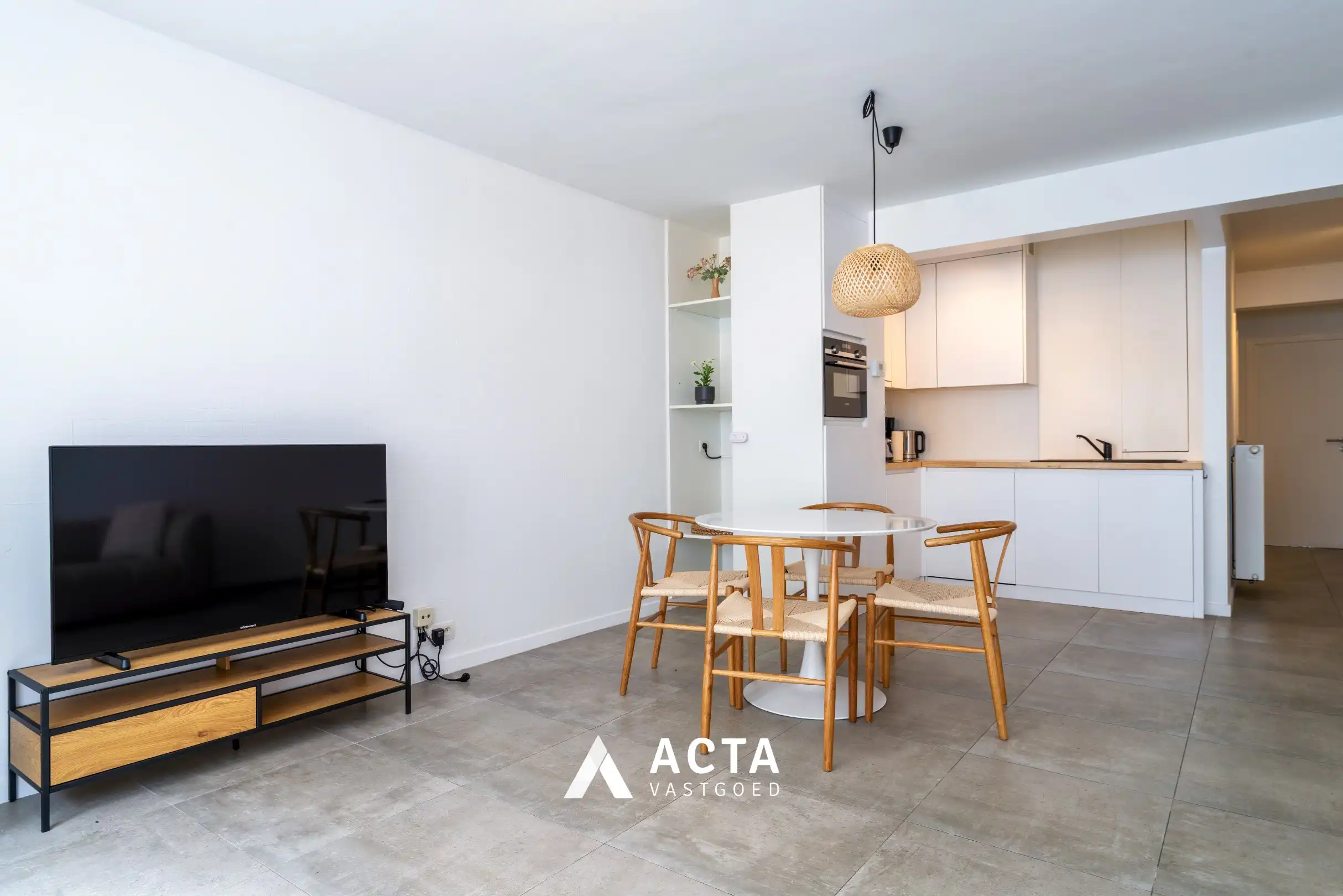Gerenoveerd appartement met 2 slaapkamers en terras in het centrum van Oostende foto 4