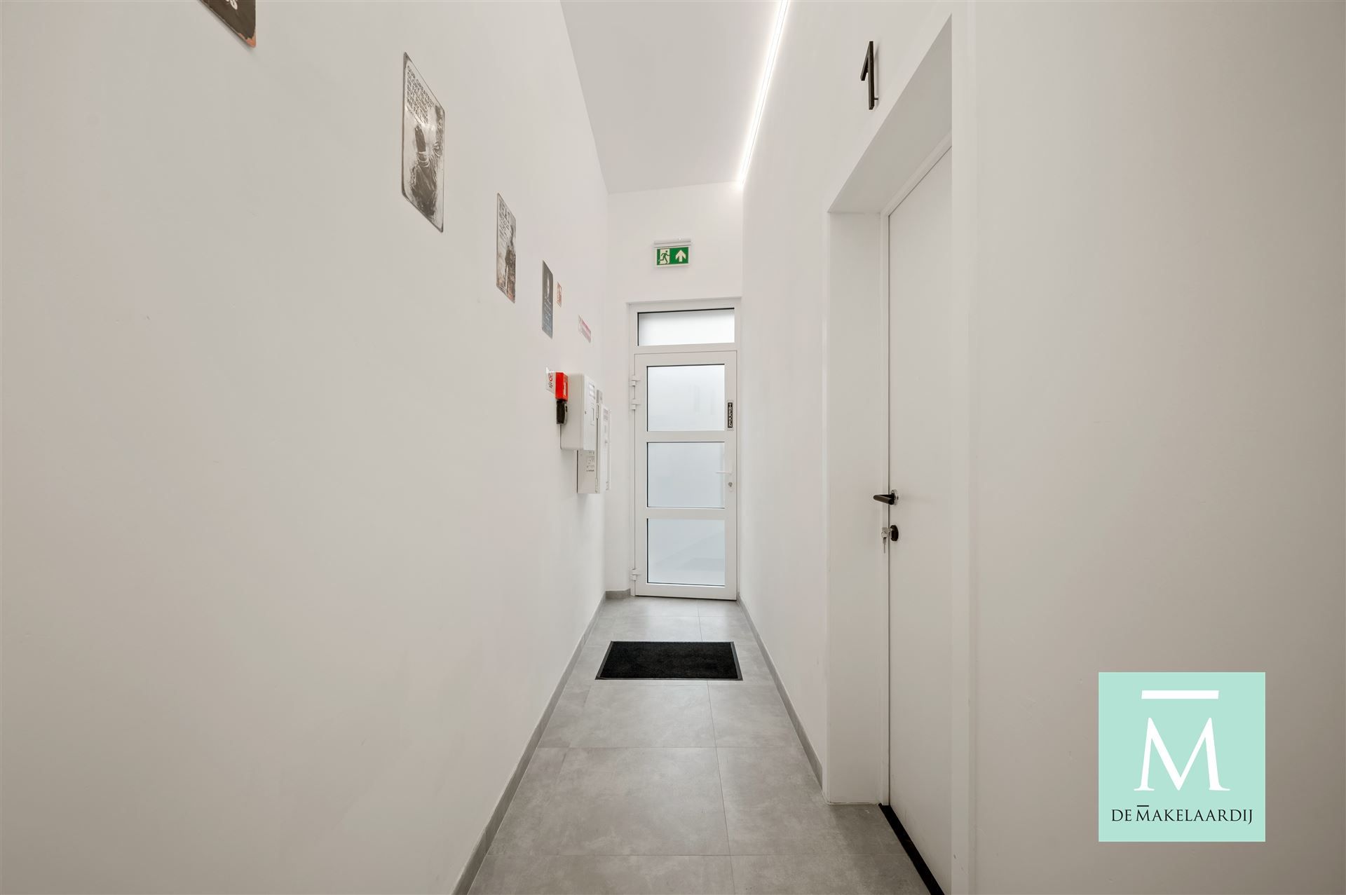 STUDENTS ONLY! Gemeubelde studentenkamer in hartje Mechelen - EERSTE BEWONING NA RENOVATIE  foto 6