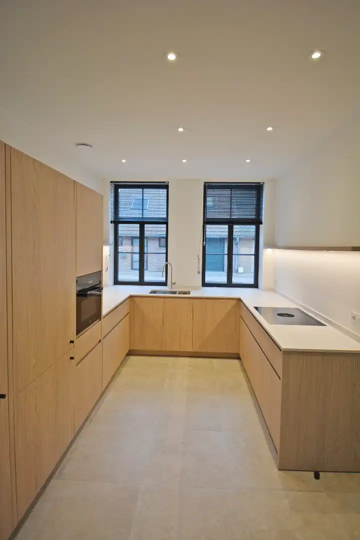 Moderne nieuwbouwwoning te huur in centrum Koolkerke. foto 2