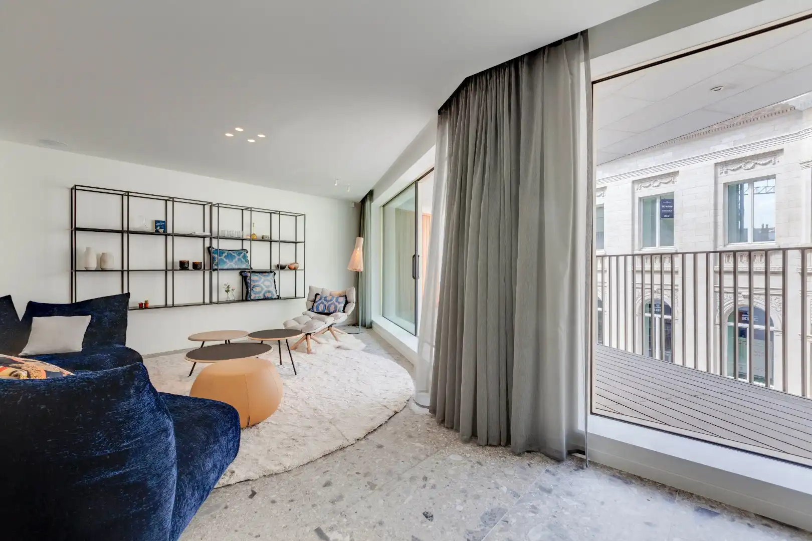Gemeubeld en luxueus appartement  met parking te Kouterdreef  foto 14
