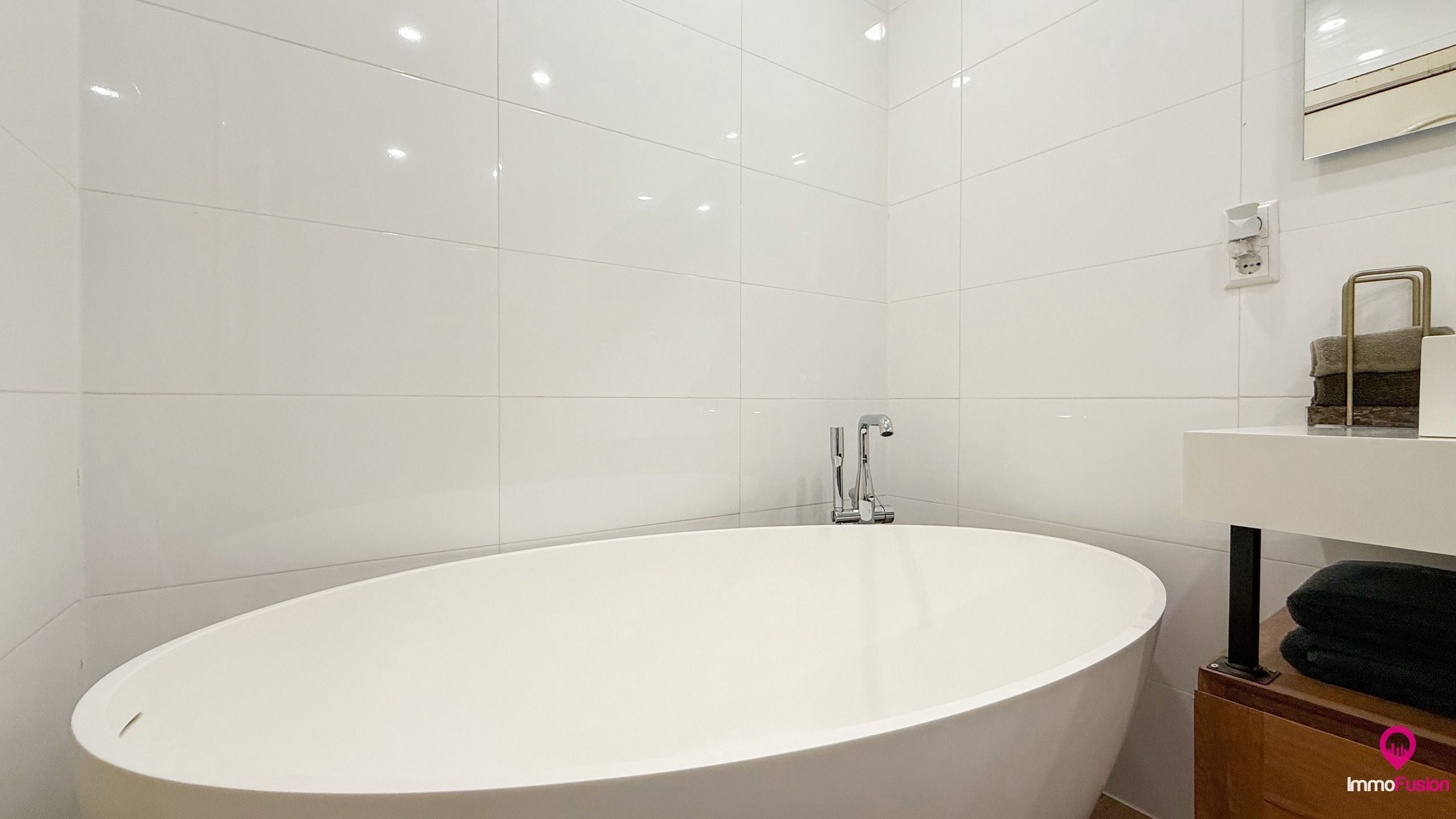 Goed gelegen landelijke villa met 12are grond op toplocatie! foto 24