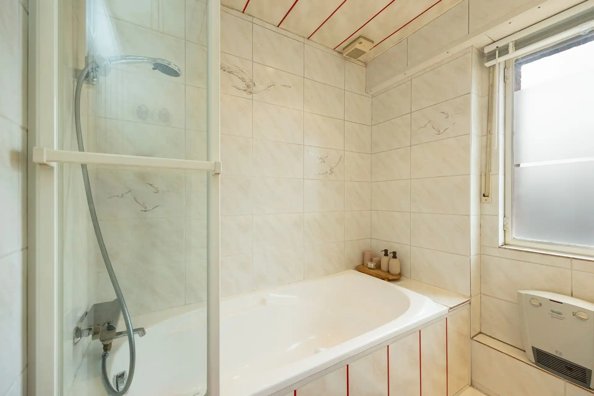 Ruime bel-etage (3-4 slpk) met garage en tuin in Wommelgem foto 28