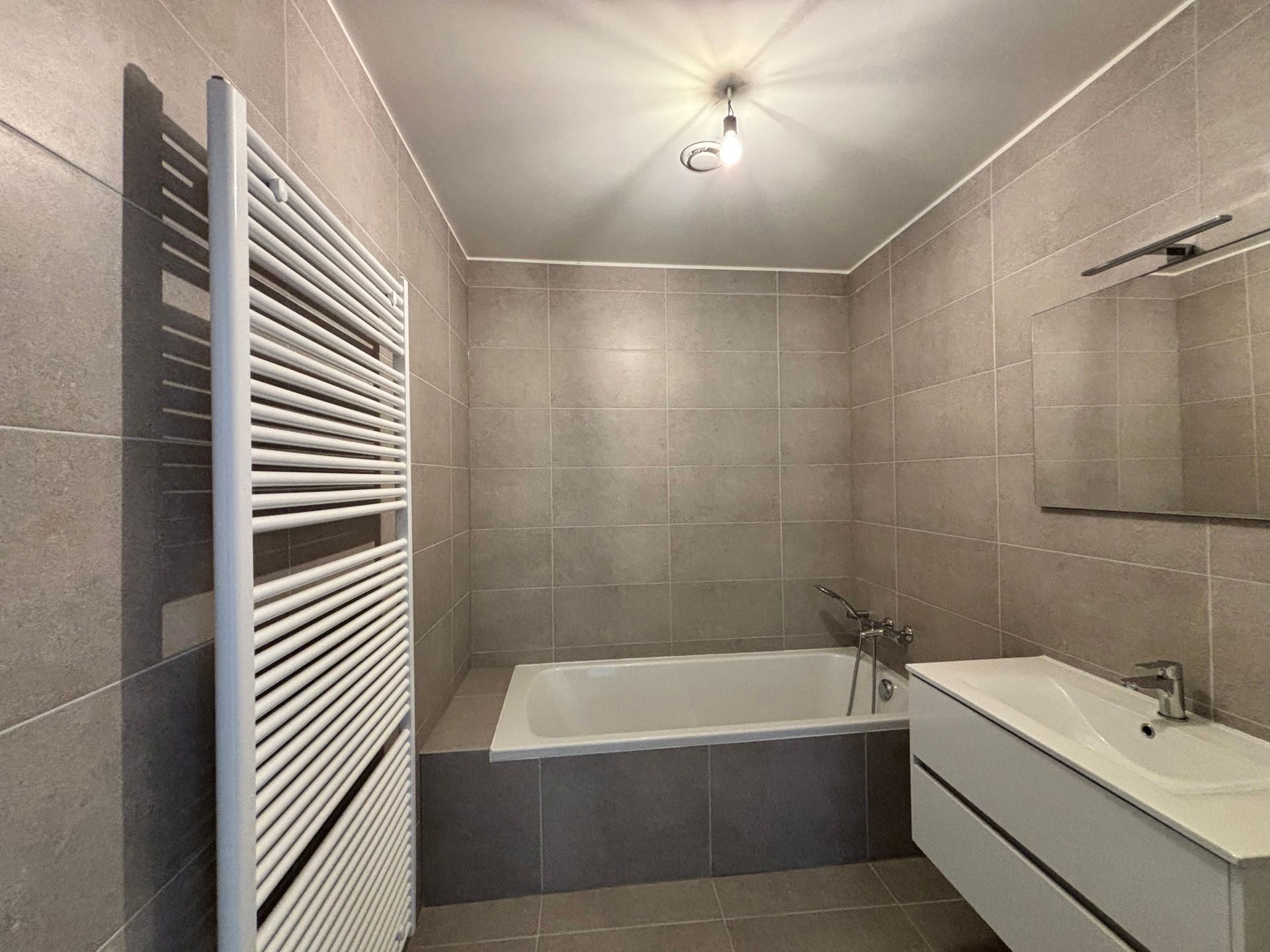 Centraal gelegen appartement met 2 slaapkamers en groot terras foto 10