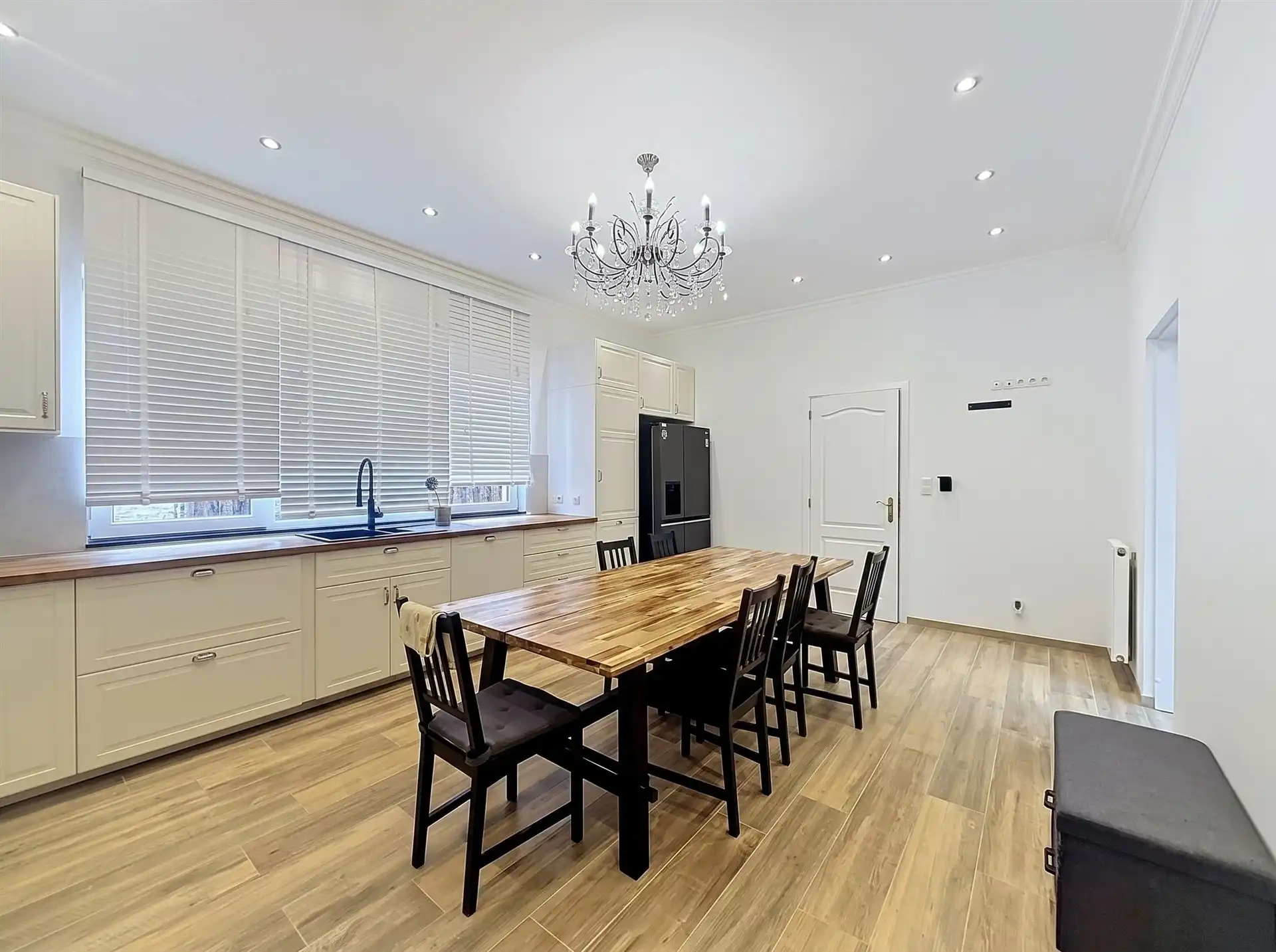 Prachtige instapklare woning met zonnige tuin en 5 slaapkamers! foto 6