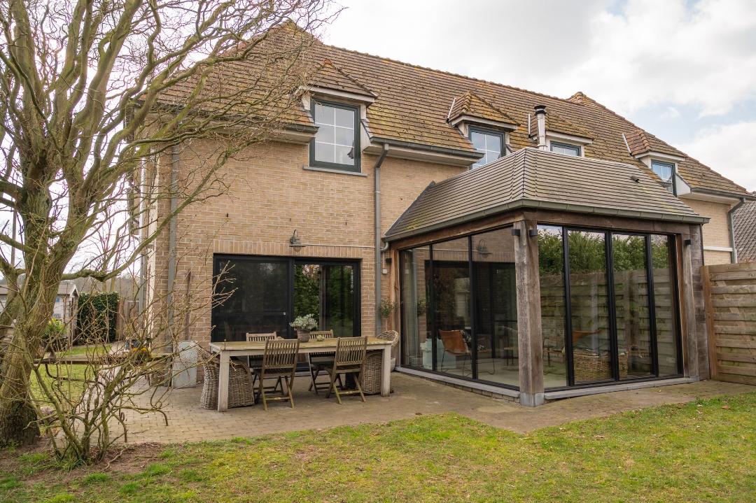 Pas gerenoveerde halfopen bebouwing te koop! foto 10