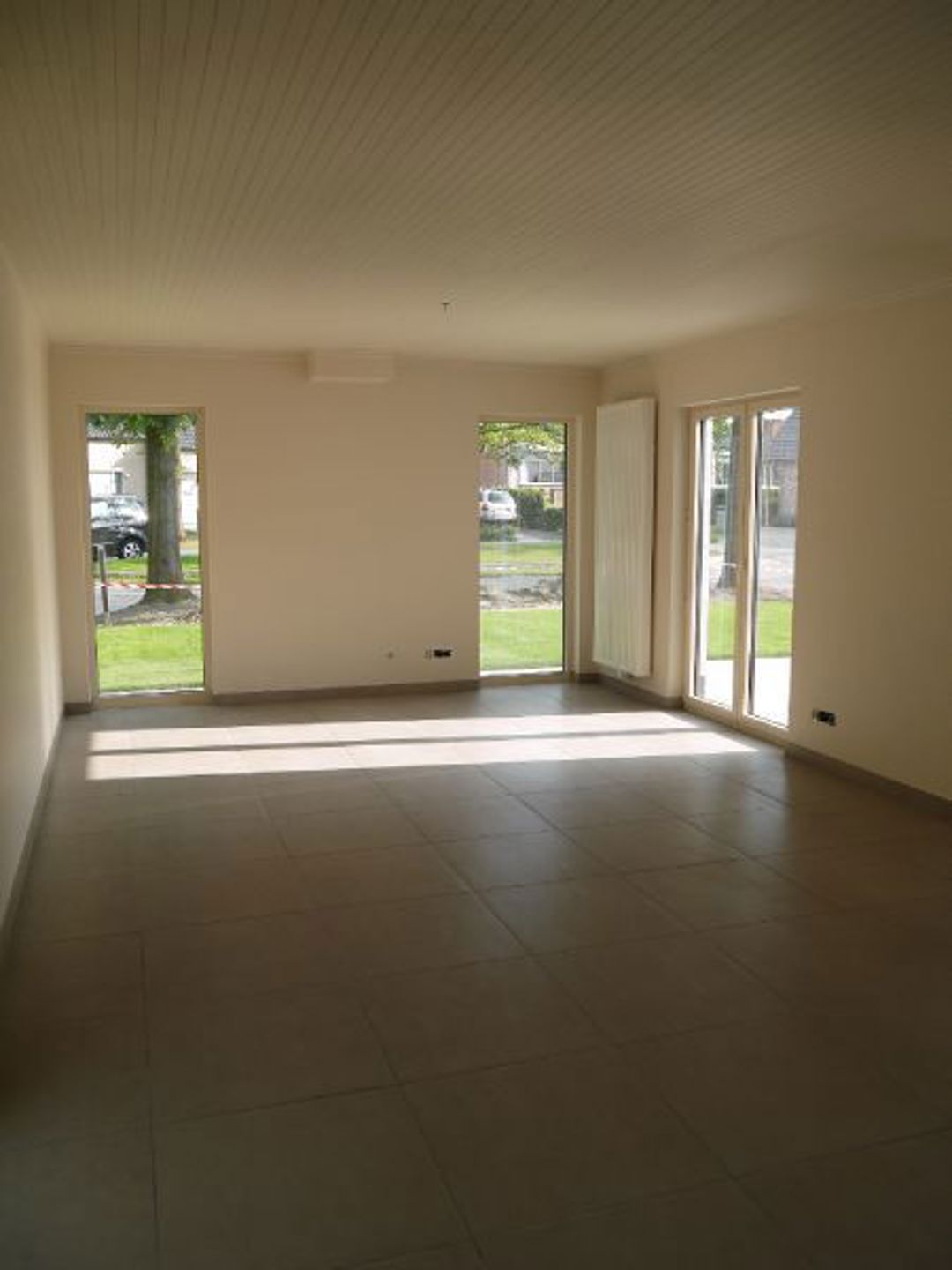 Volledig gerenoveerde bungalow foto 2