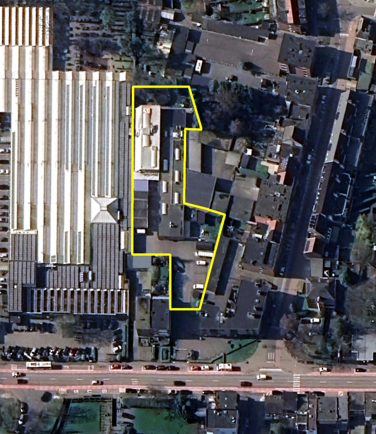 Industrieel gebouw met kantoren en buitenopslag te huur op toplocatie in Ekeren foto 16