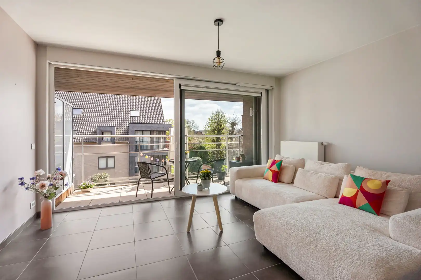 Recent appartement met twee slaapkamers en zonneterras op wandelafstand van centrum Tielt! foto 4