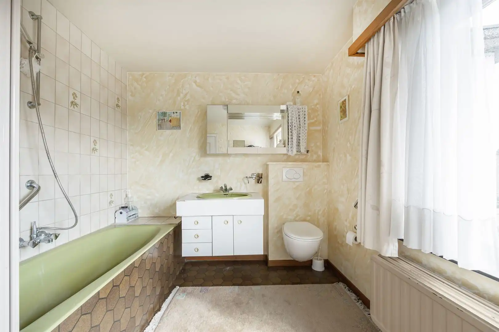 Woning met veel potentieel en grote tuin! foto 11