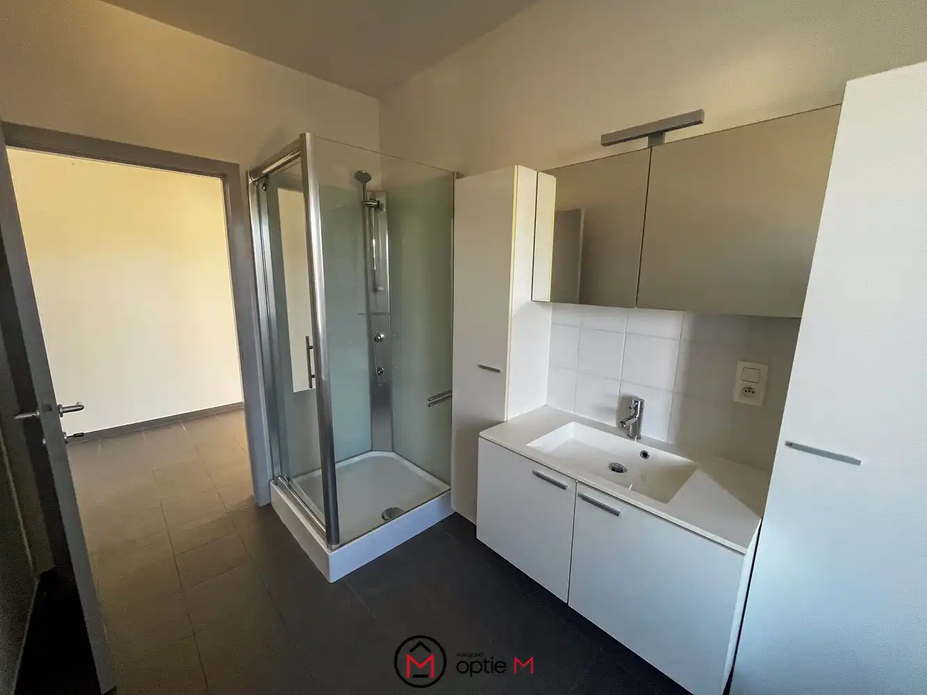 Appartement te huur in Diepenbeek –  parking voor de deur foto 10