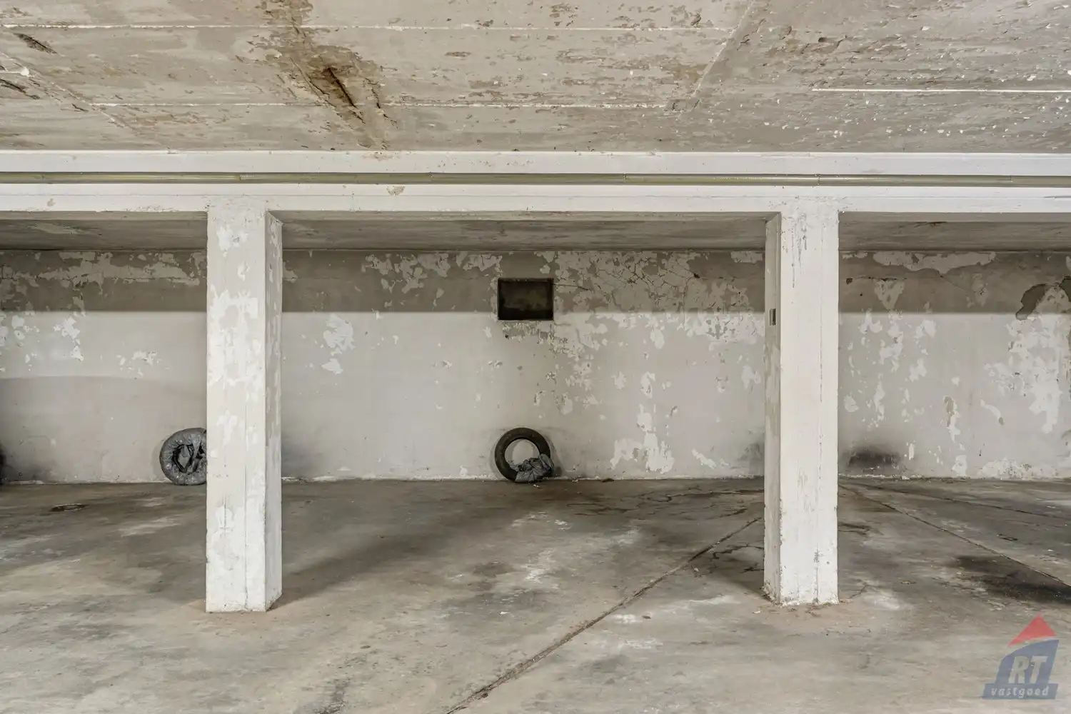 Te moderniseren, gunstig gelegen appartement met 2 slaapkamers en autostaanplaats foto 17