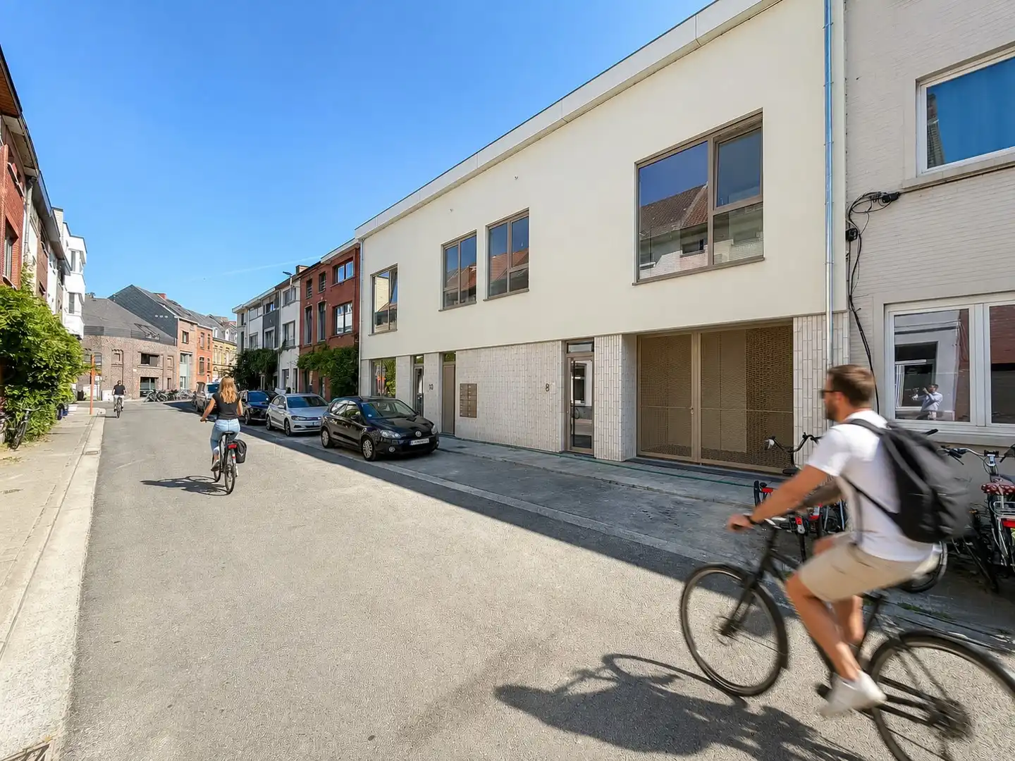 Instapklaar nieuwbouwappartement met 2 terrassen foto 2
